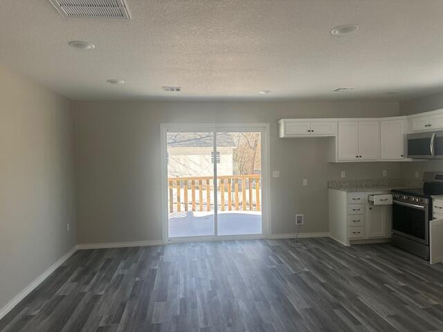 2008 Sally Ann Avenue Property Photo 3