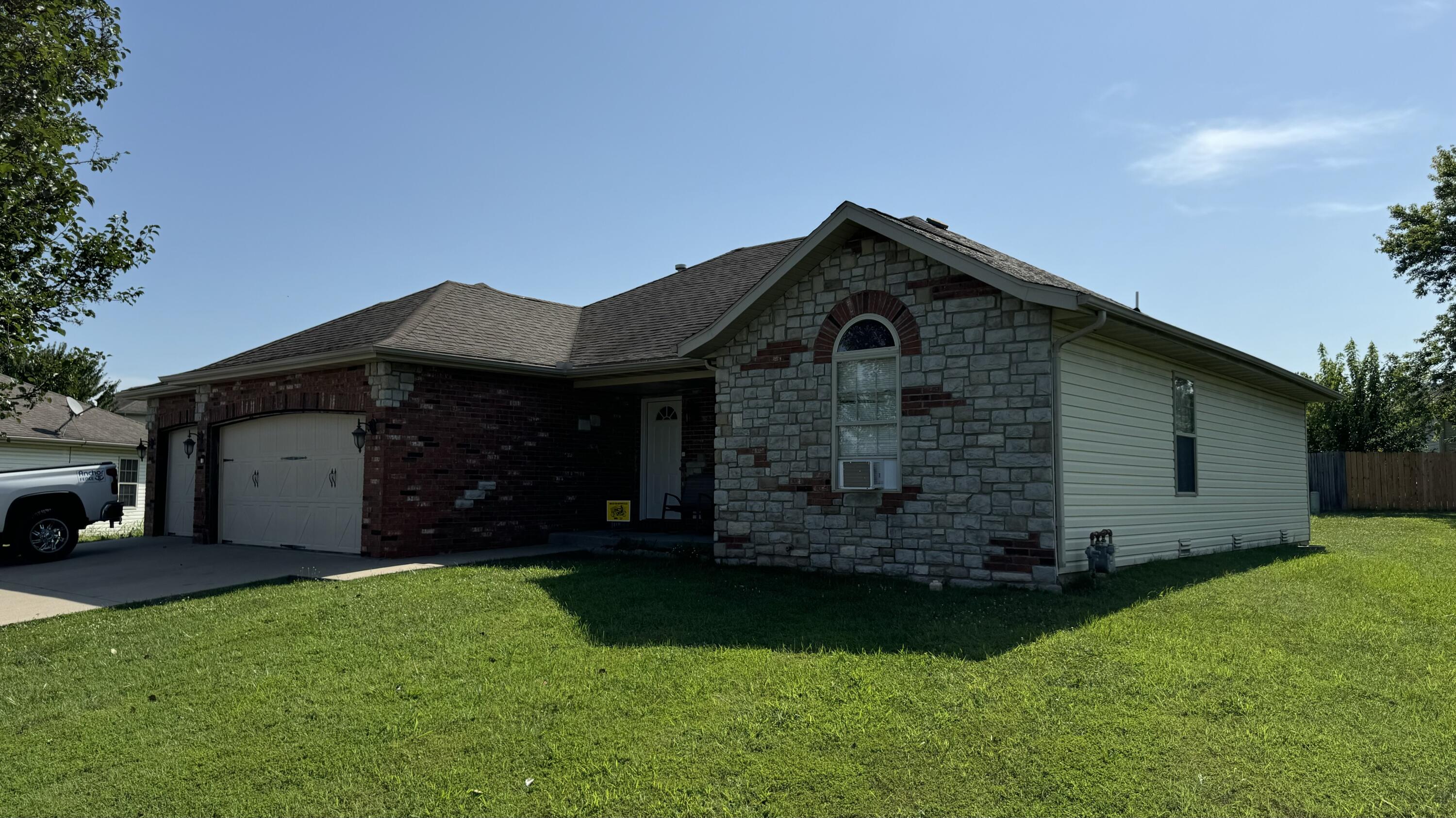 5704 South Vicksburg Battle Court Property Photo 1