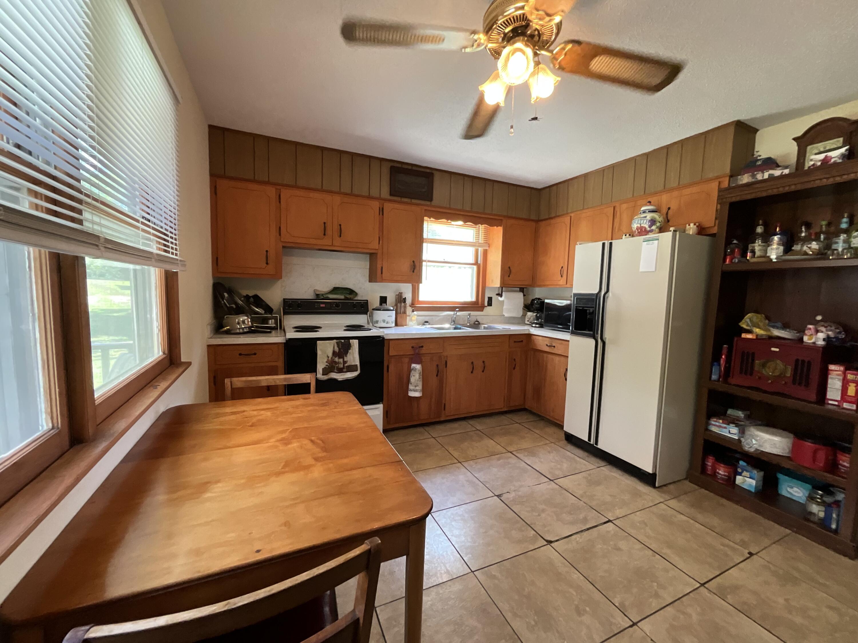 932 State Highway Hh Property Photo 6