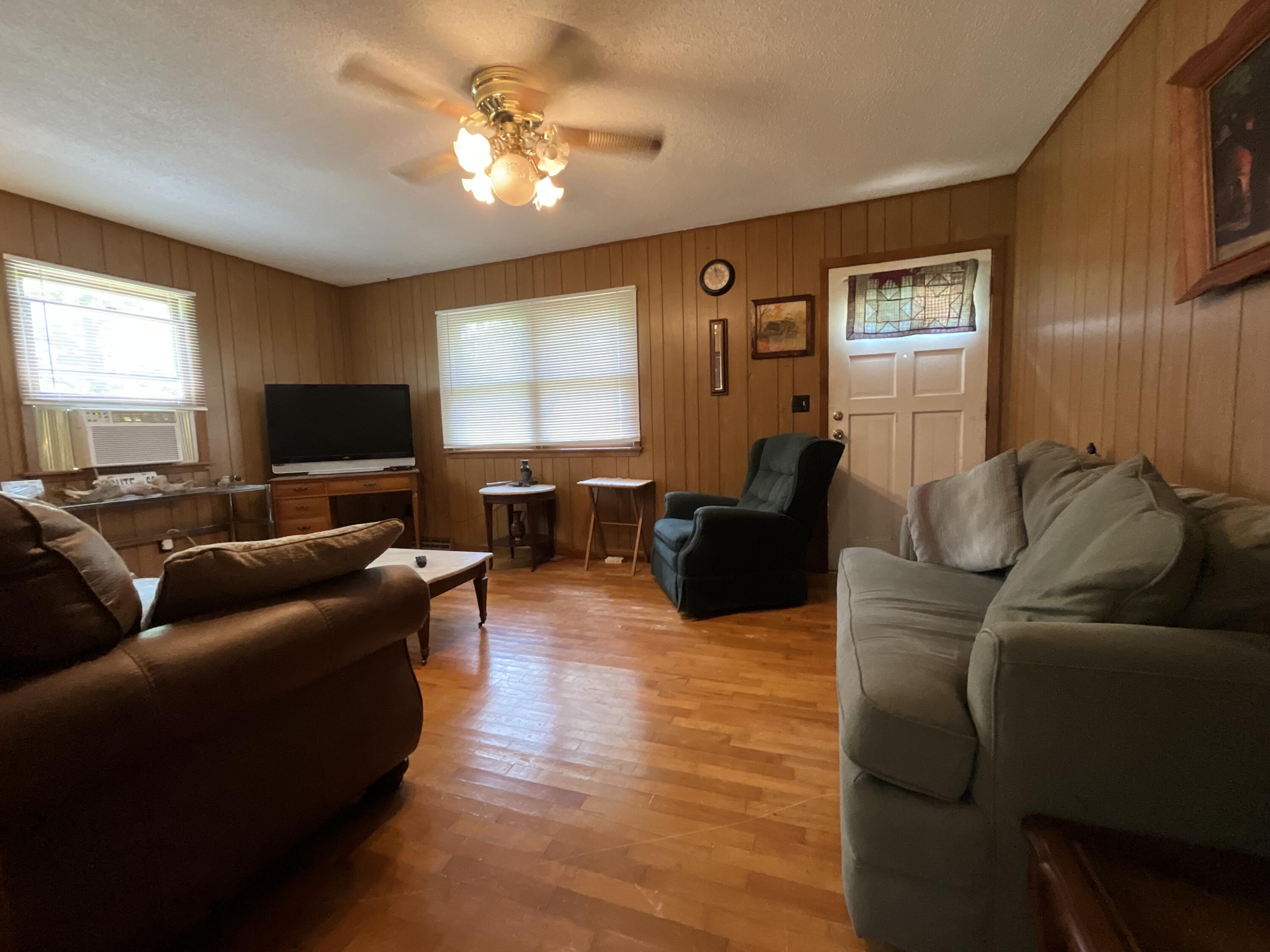 932 State Highway Hh Property Photo 10