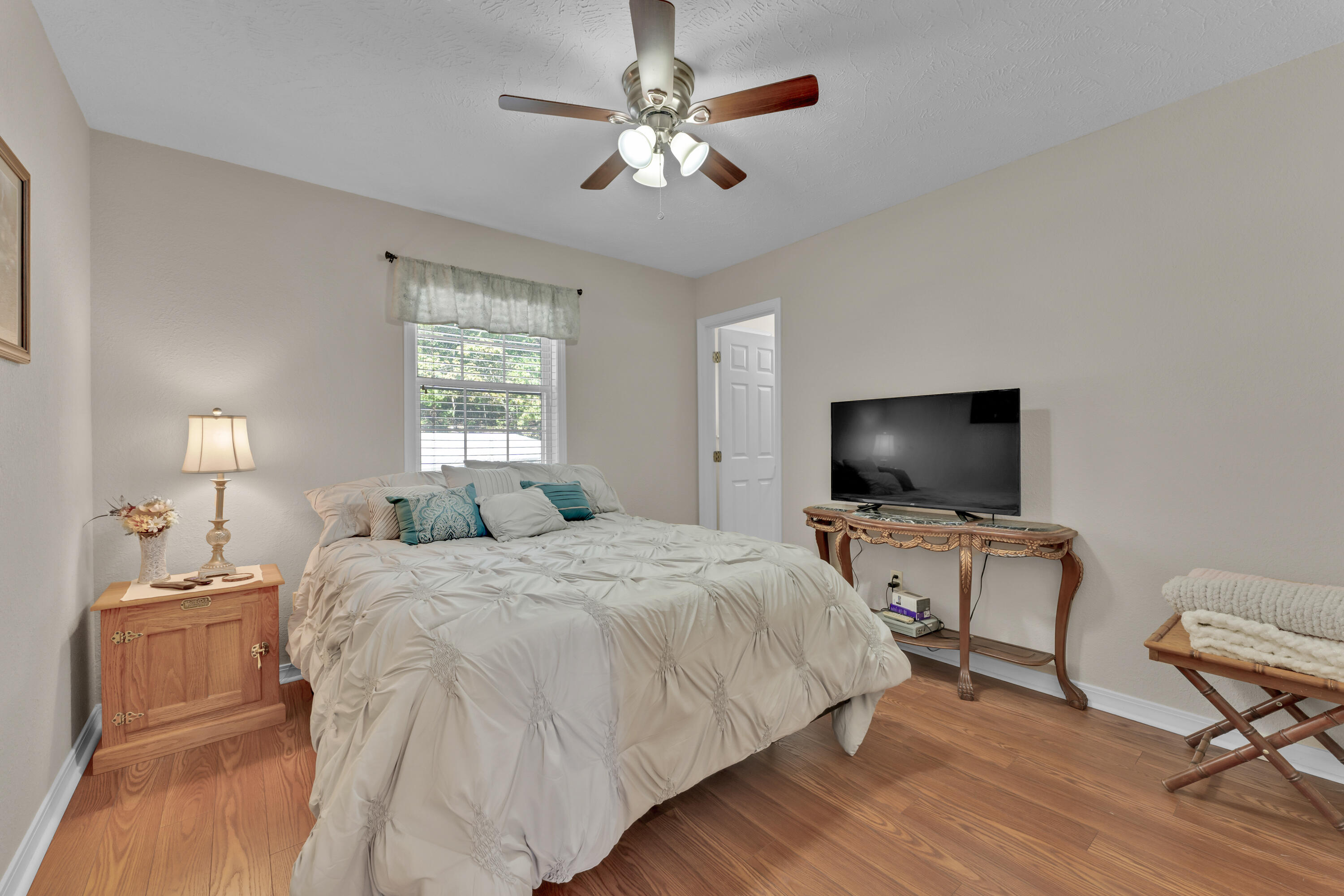 727 Austin Place Property Photo 23