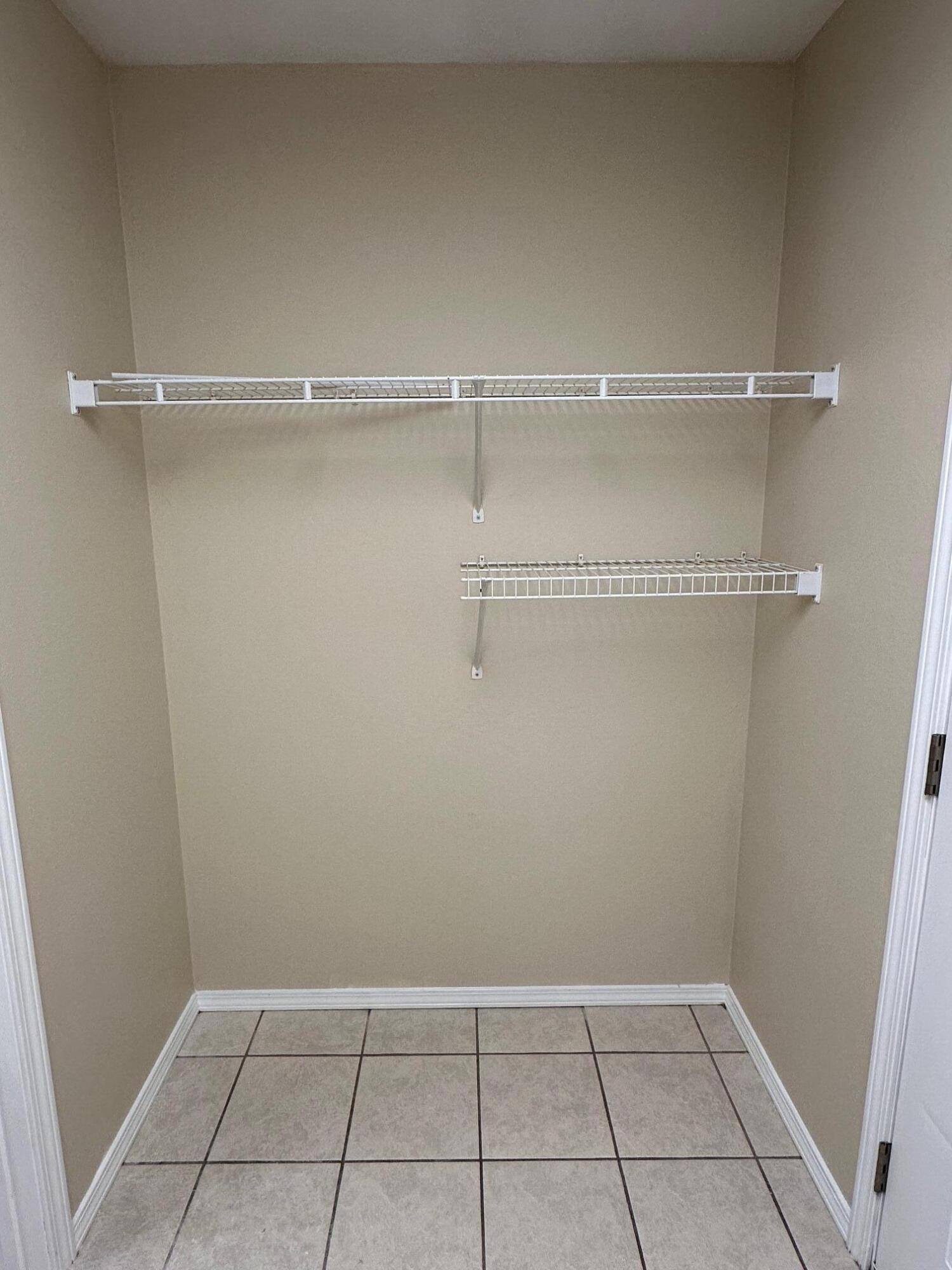 710 South Hazelnut Avenue Property Photo 7