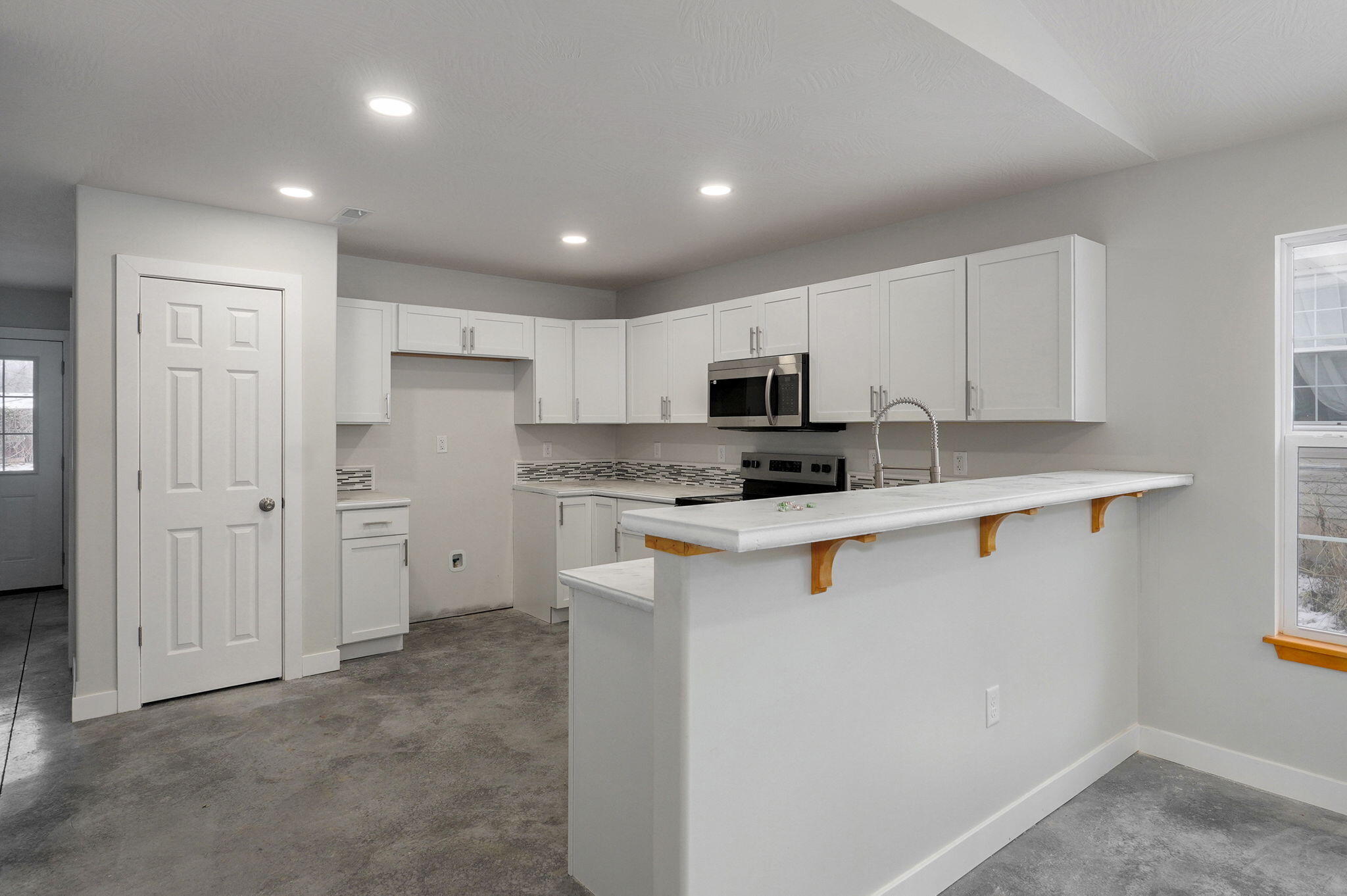 2541 West Page Street Street Property Photo 5