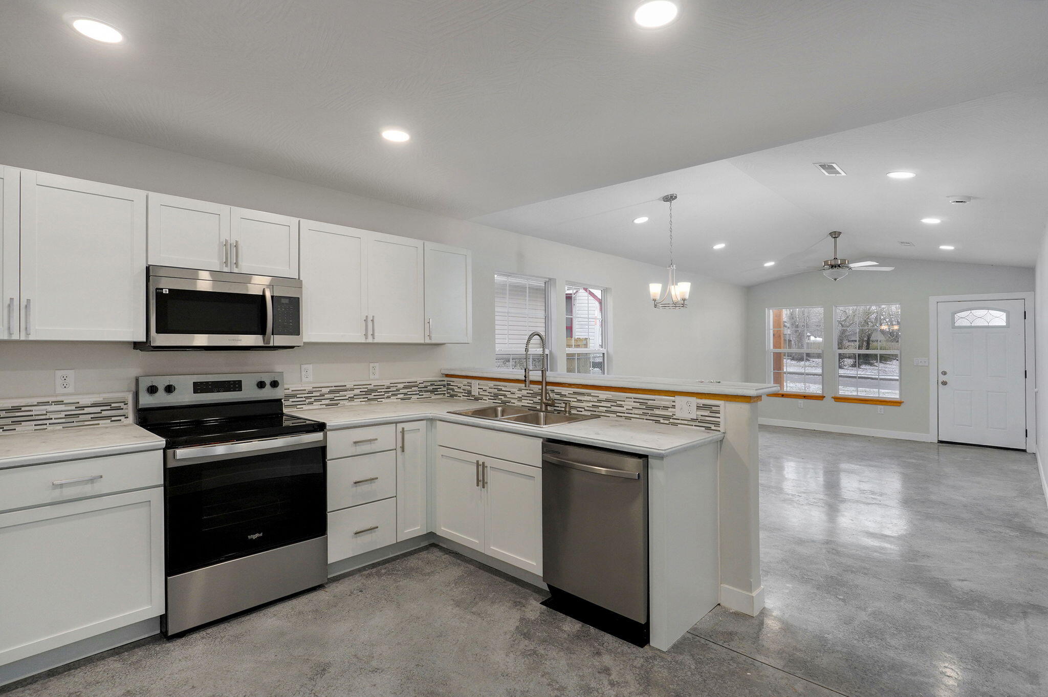 2541 West Page Street Street Property Photo 6