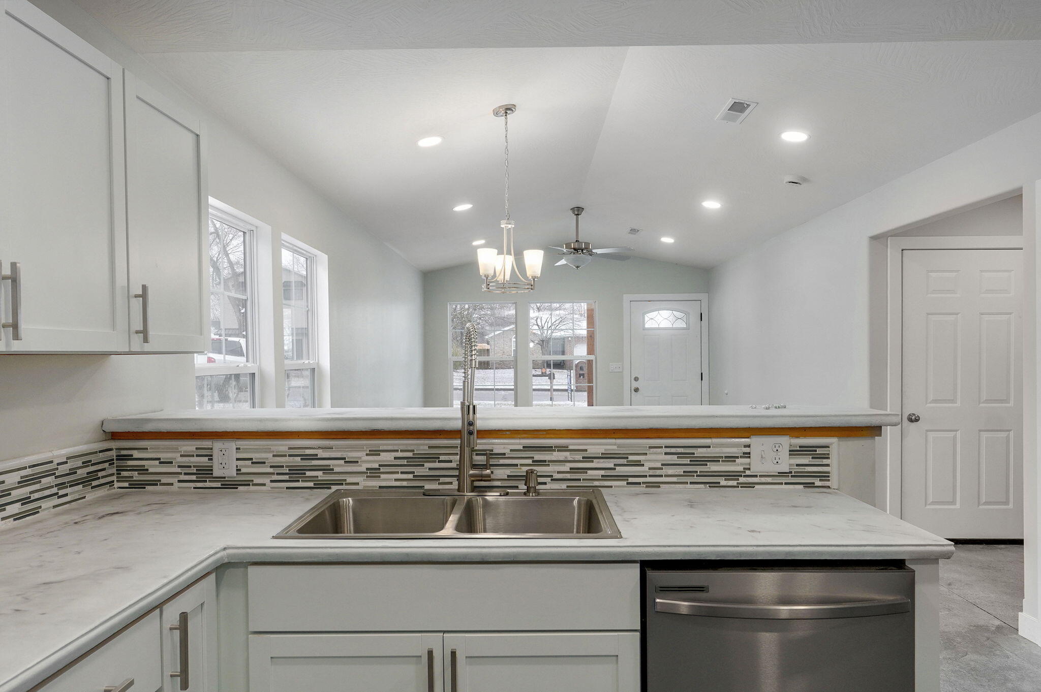 2541 West Page Street Street Property Photo 7