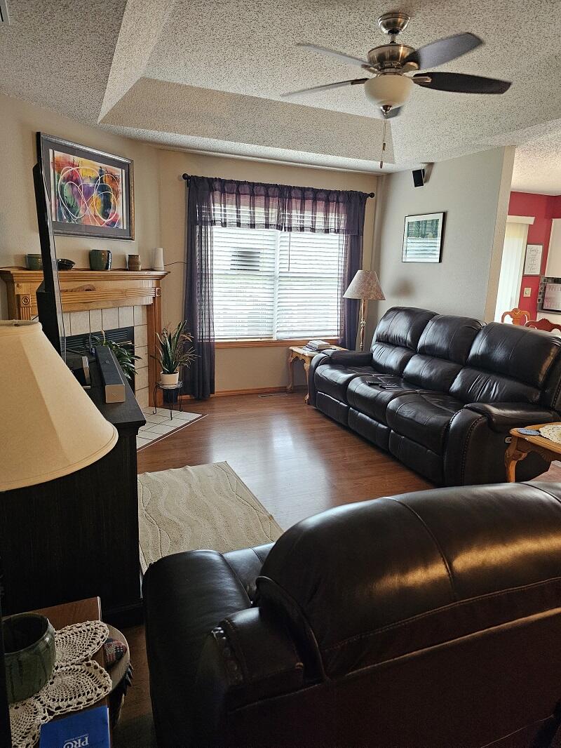 3294 South Palisades Drive Property Photo 3