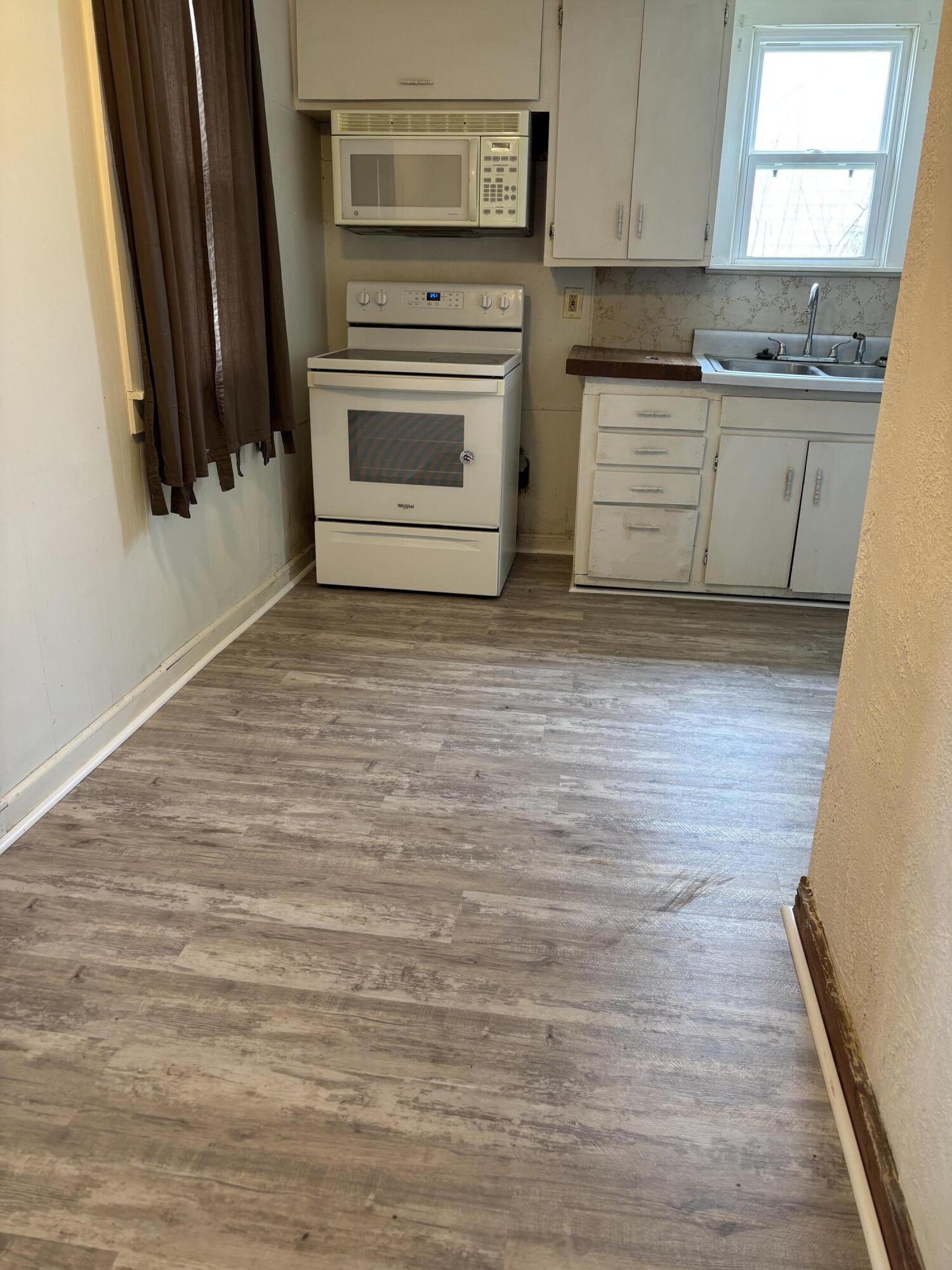 1012 South Madison Avenue Property Photo 3