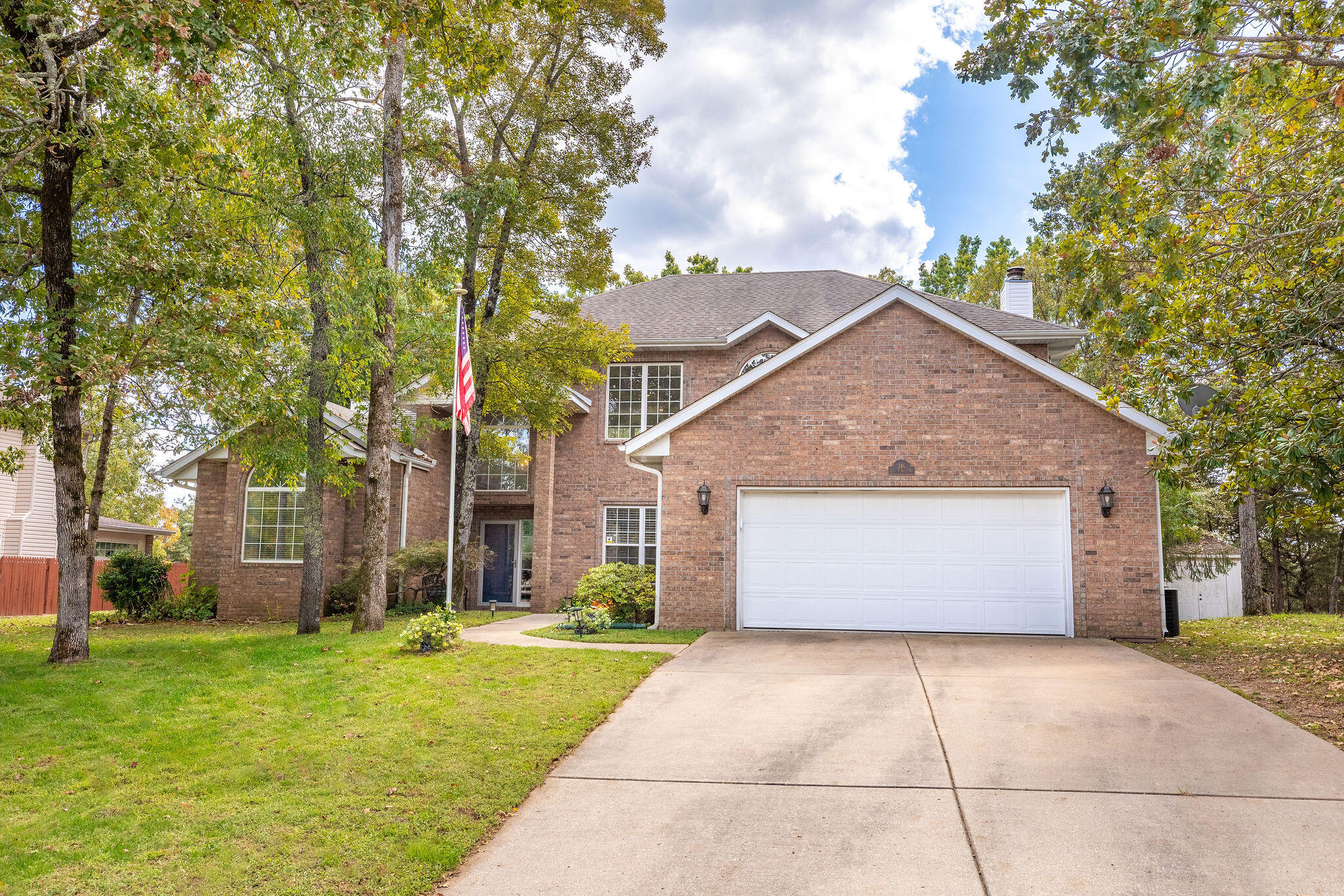 246 Country Bluff Drive Property Photo 1