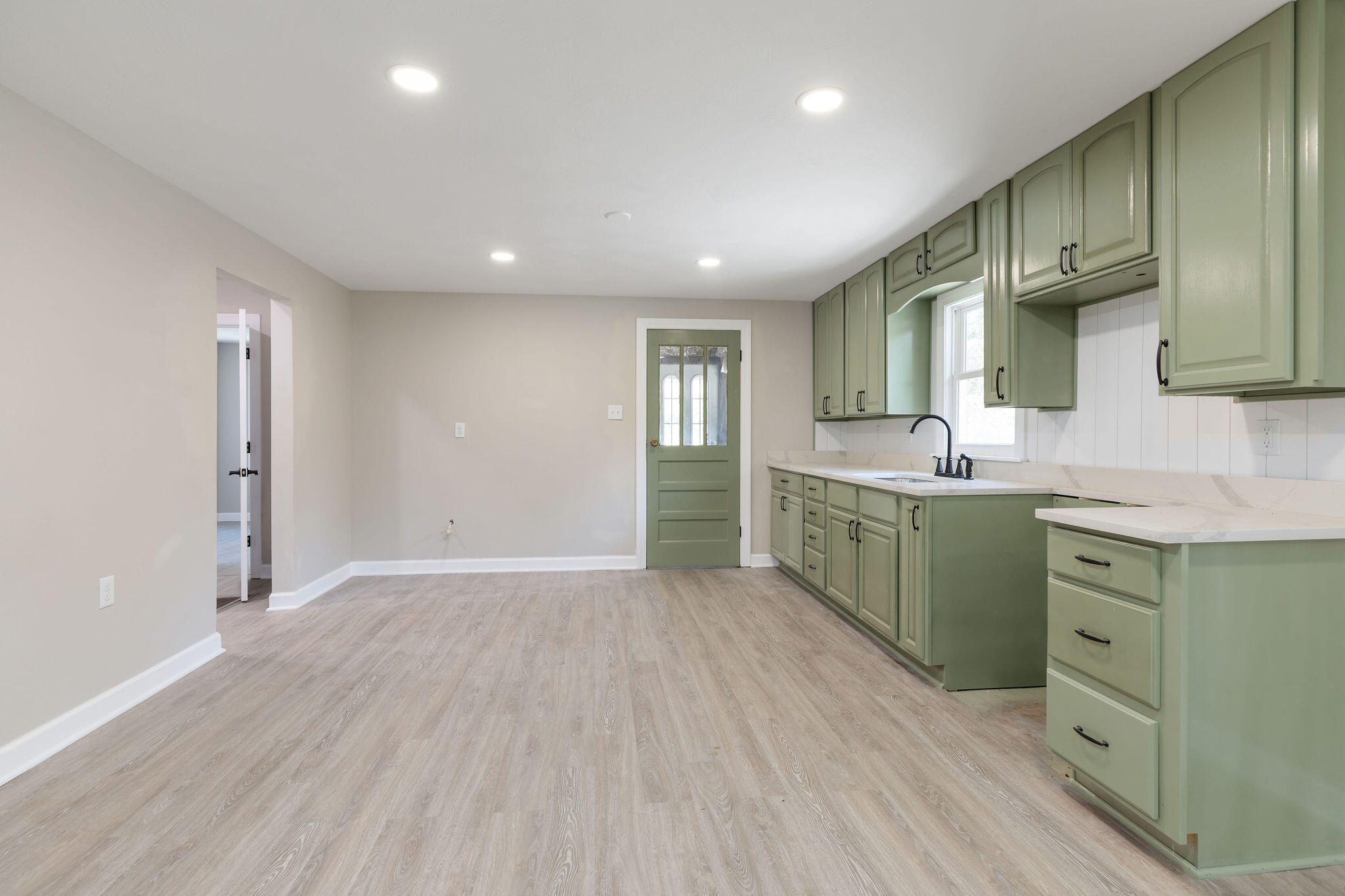 2425 East Atlantic Street Property Photo 5