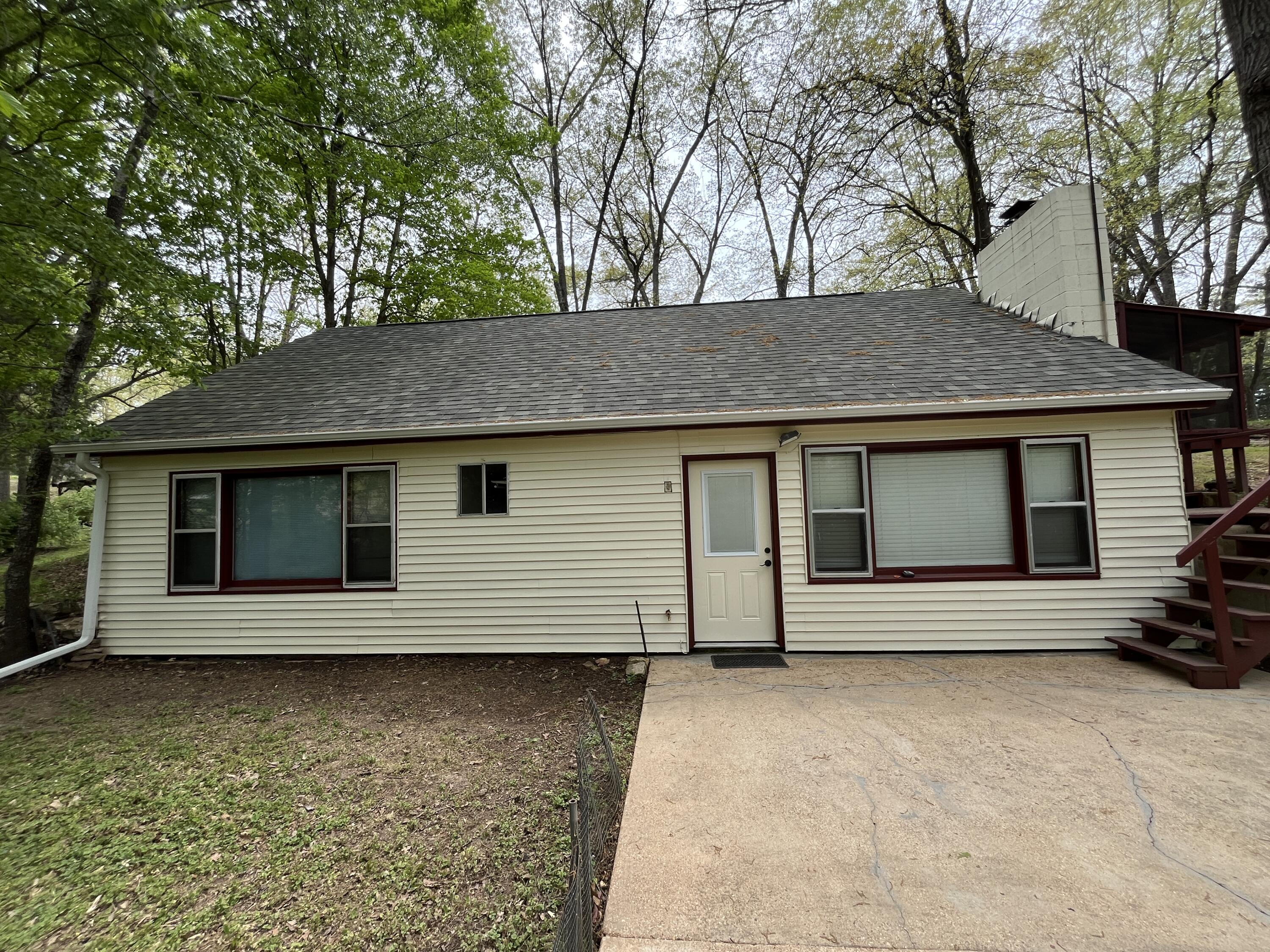 8557 State Highway O Property Photo