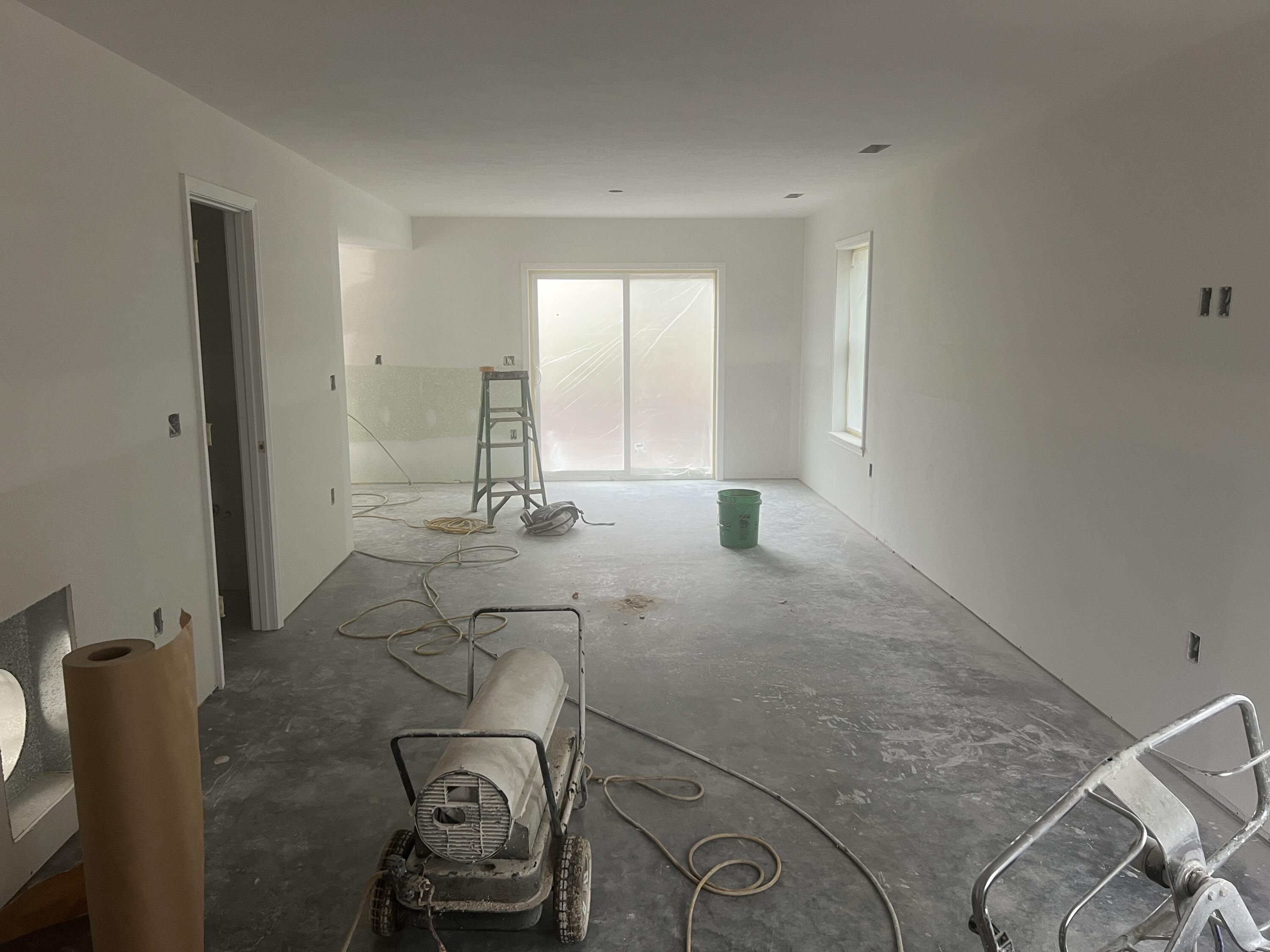 4073 White Oak Property Photo 2