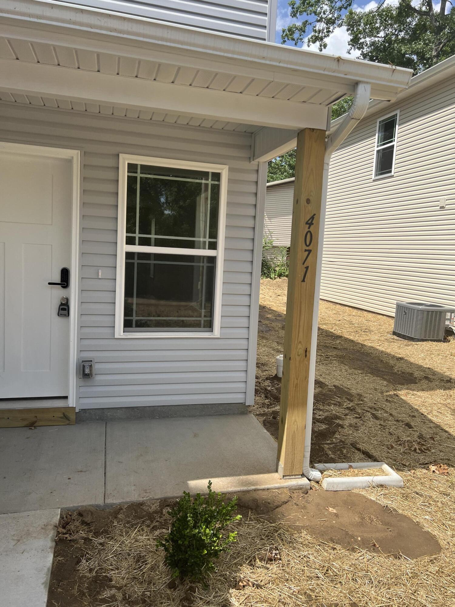 4071 White Oak Road Property Photo 3