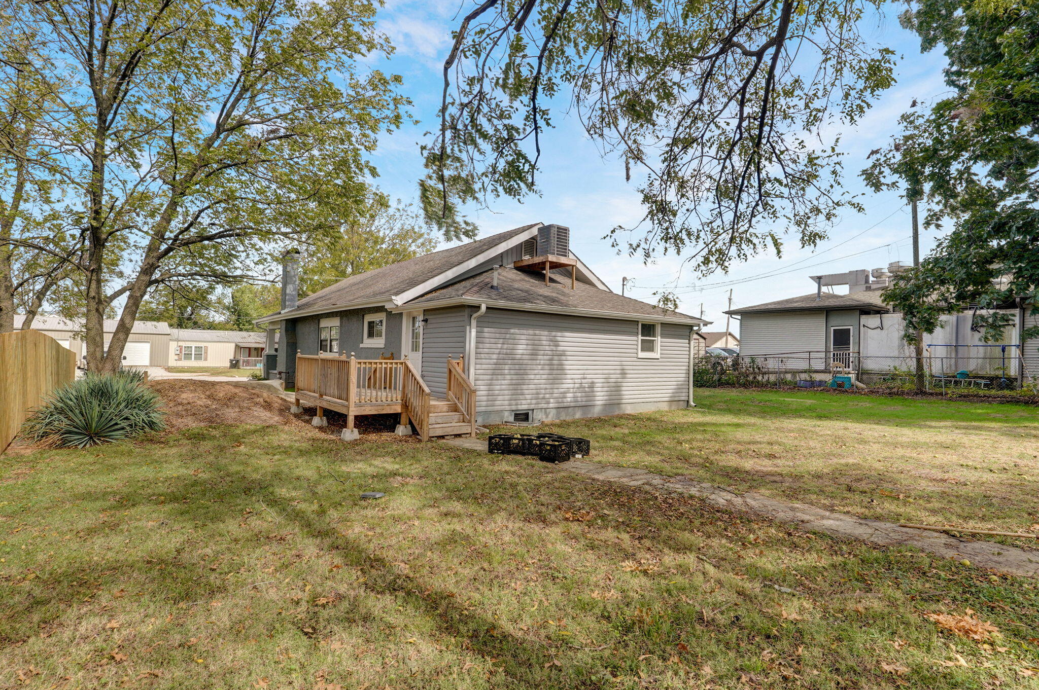 610 East Logan Street Property Photo 23