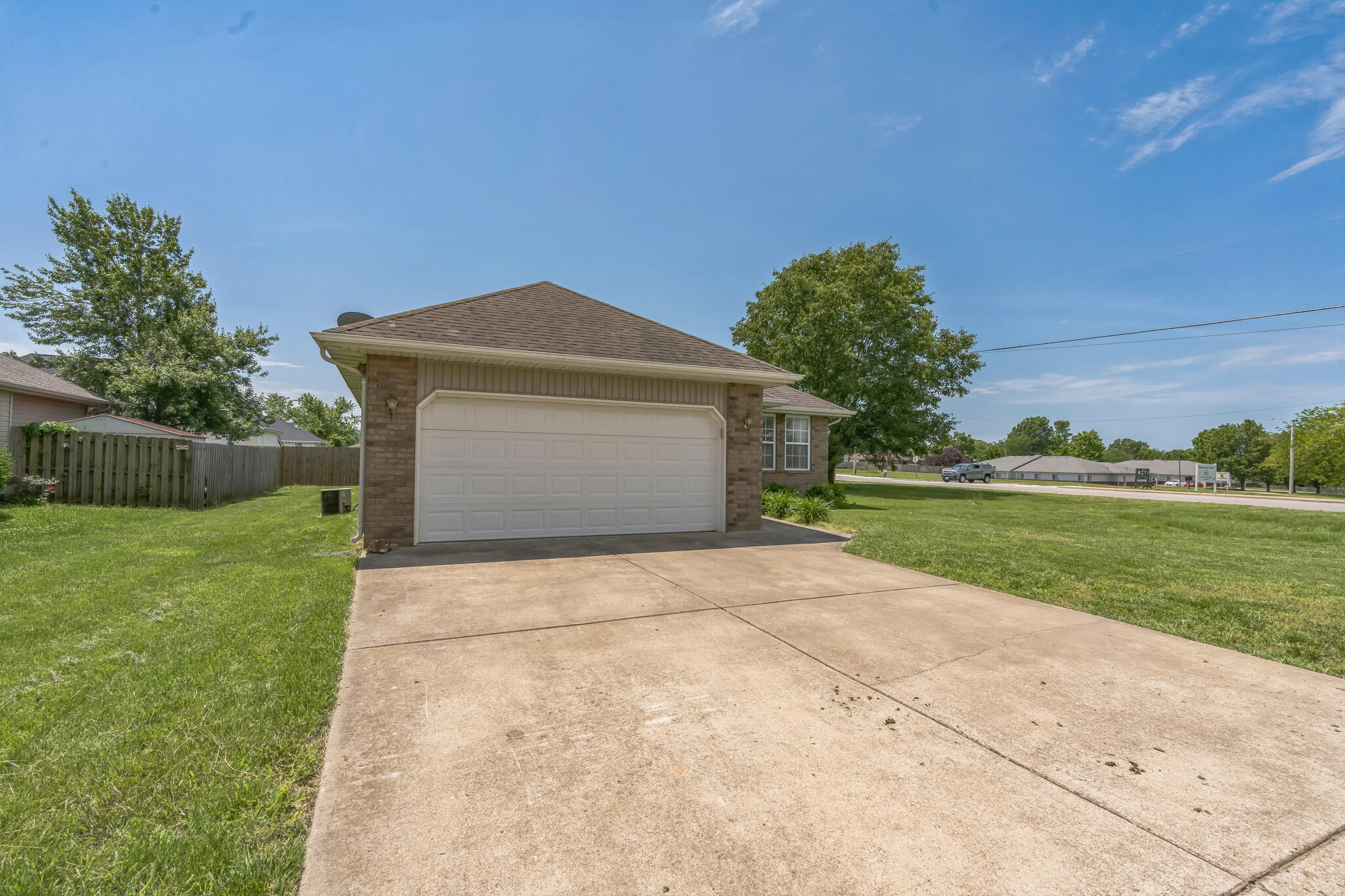 1006 Care Avenue Property Photo 3