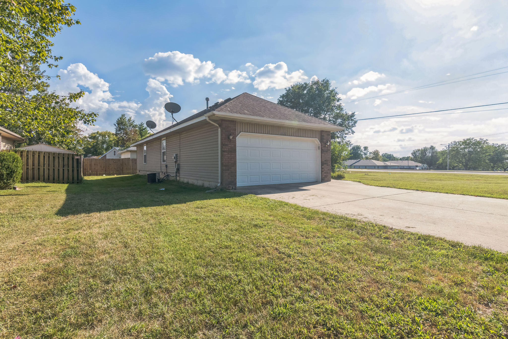 1006 Care Avenue Property Photo 7