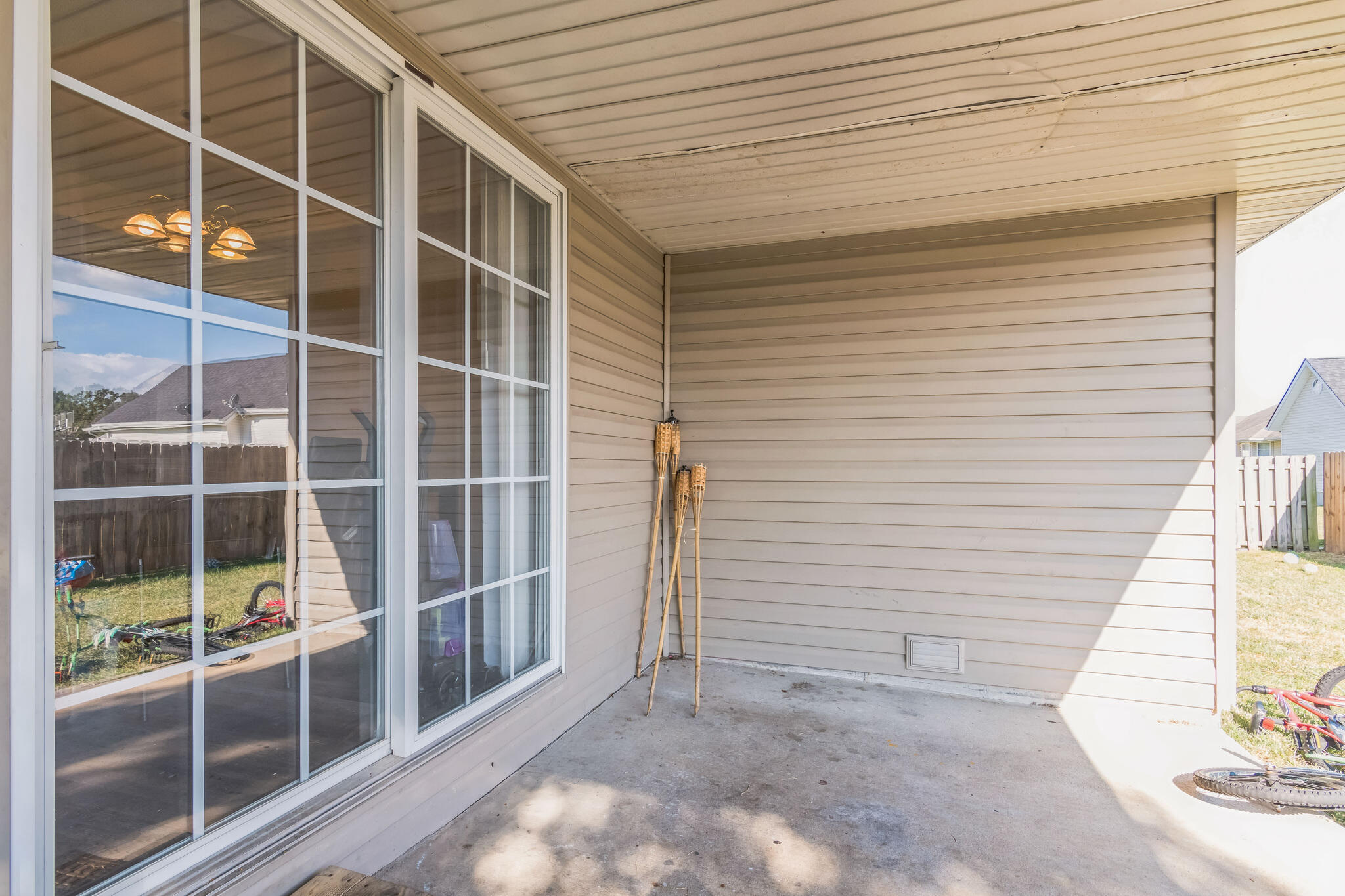 1006 Care Avenue Property Photo 9