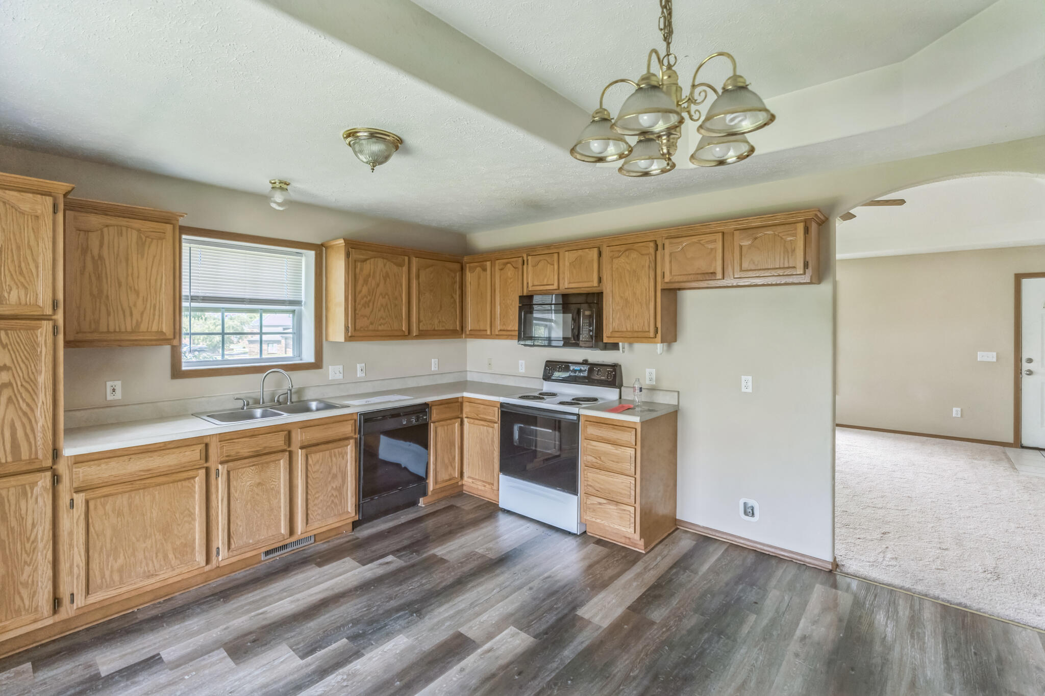 1006 Care Avenue Property Photo 9
