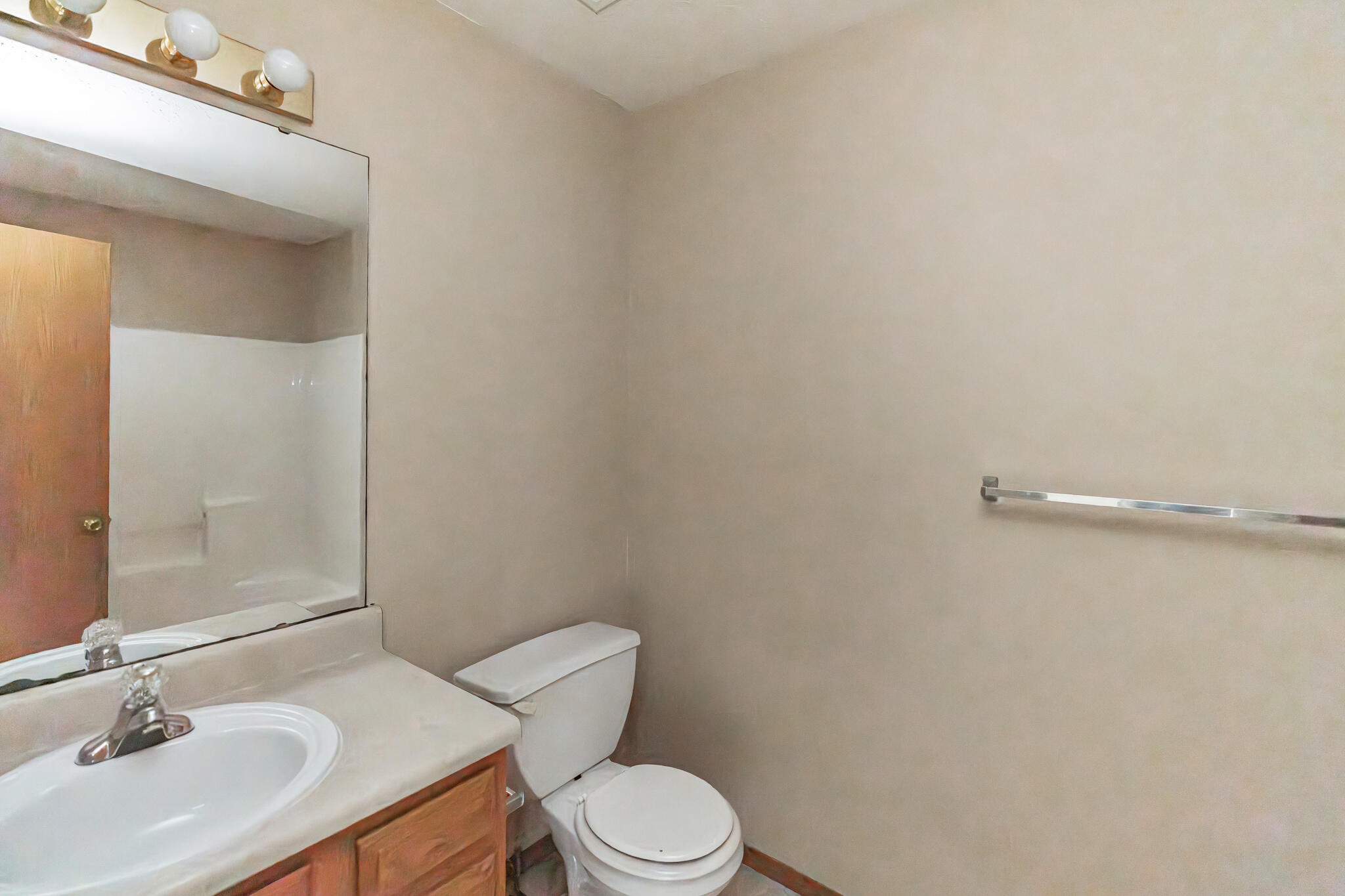 1006 Care Avenue Property Photo 11