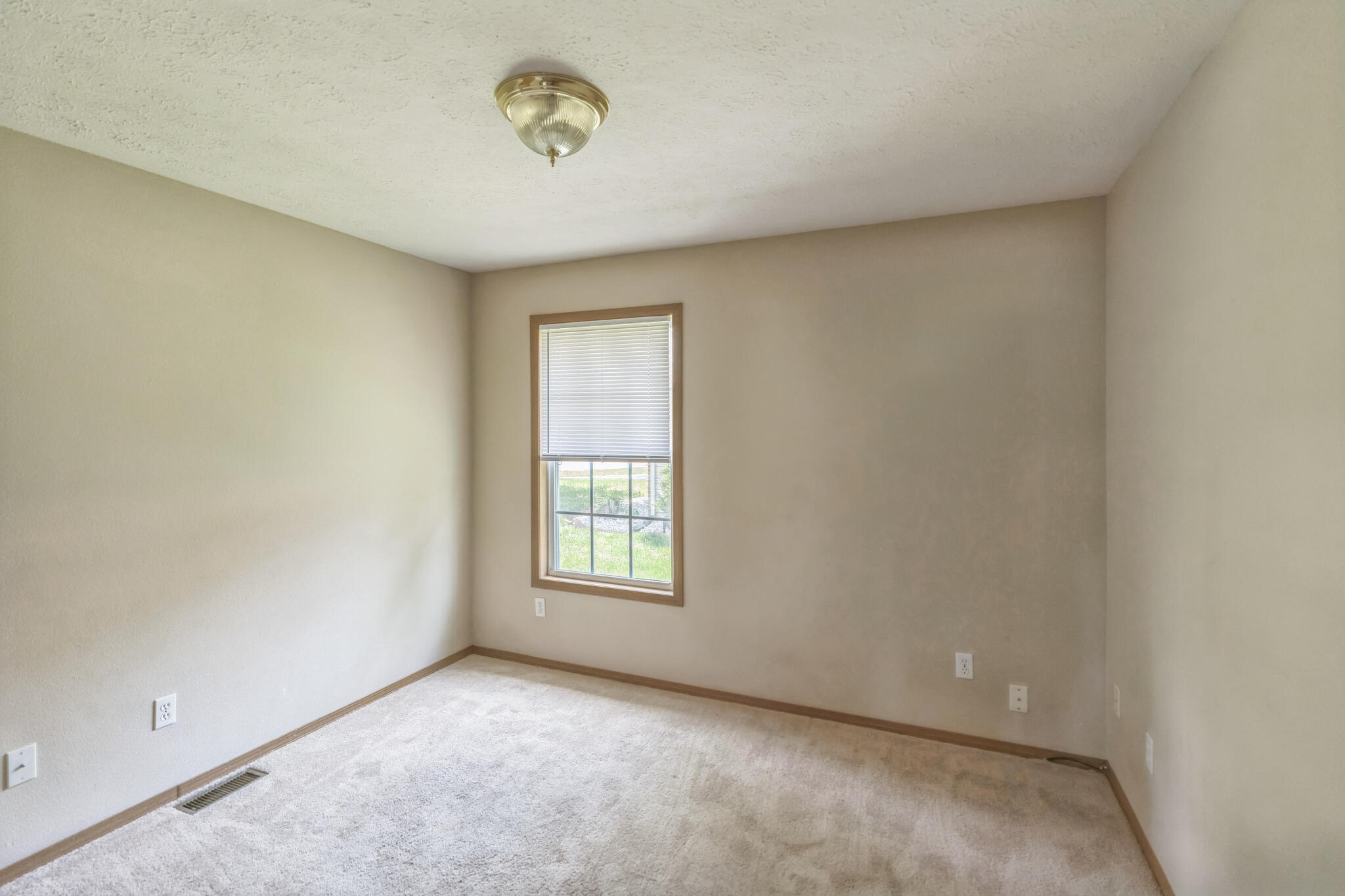 1006 Care Avenue Property Photo 14