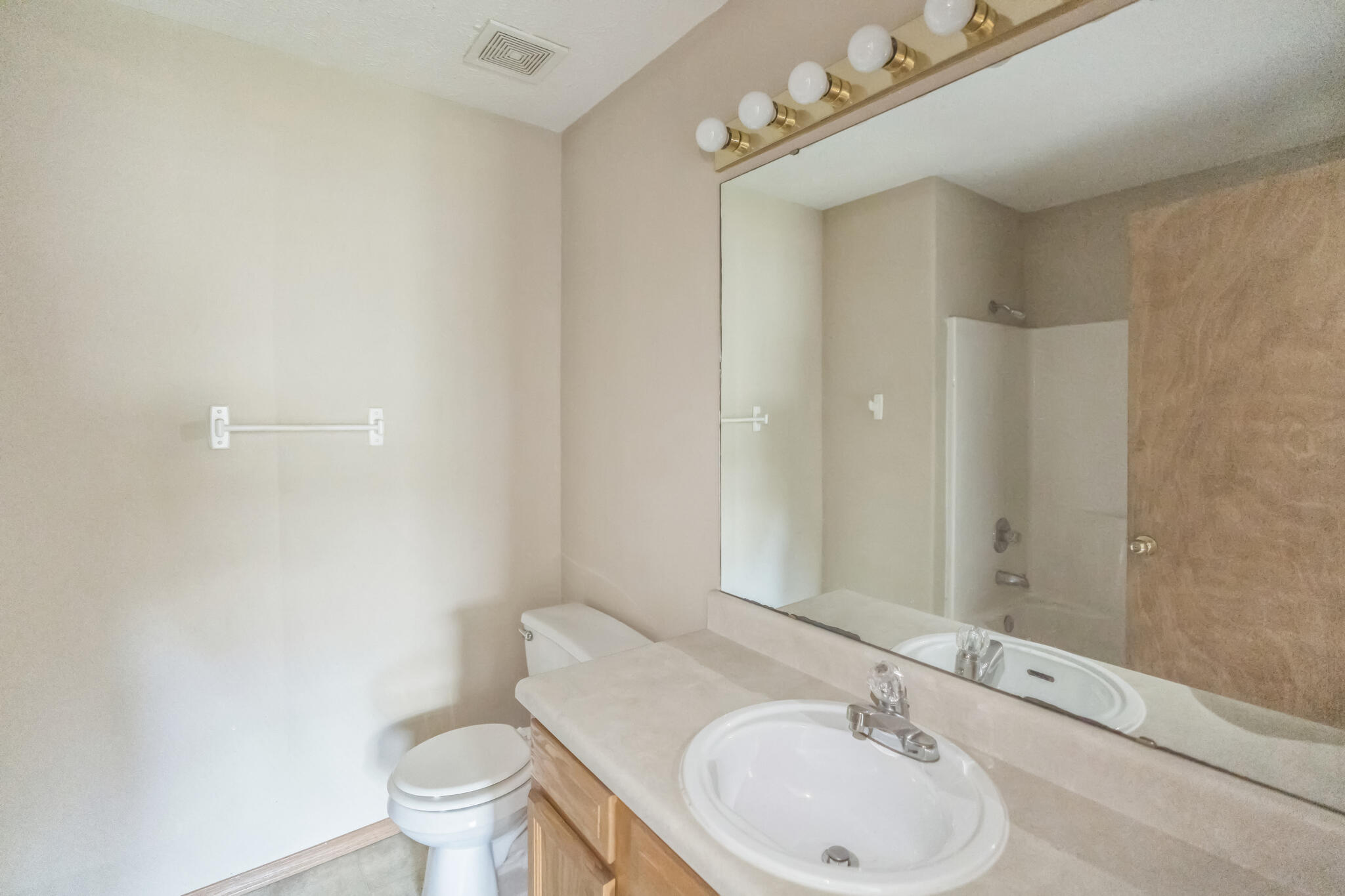 1006 Care Avenue Property Photo 16