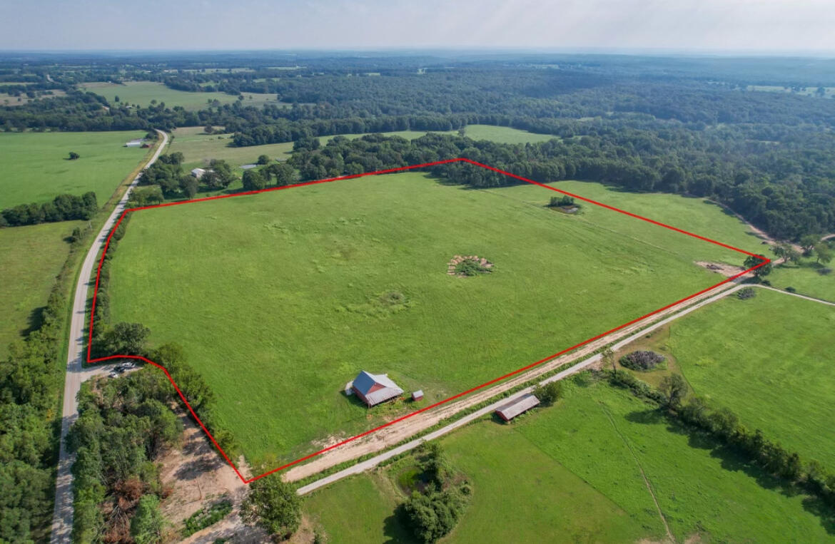 6950 Highway Z Property Photo 1