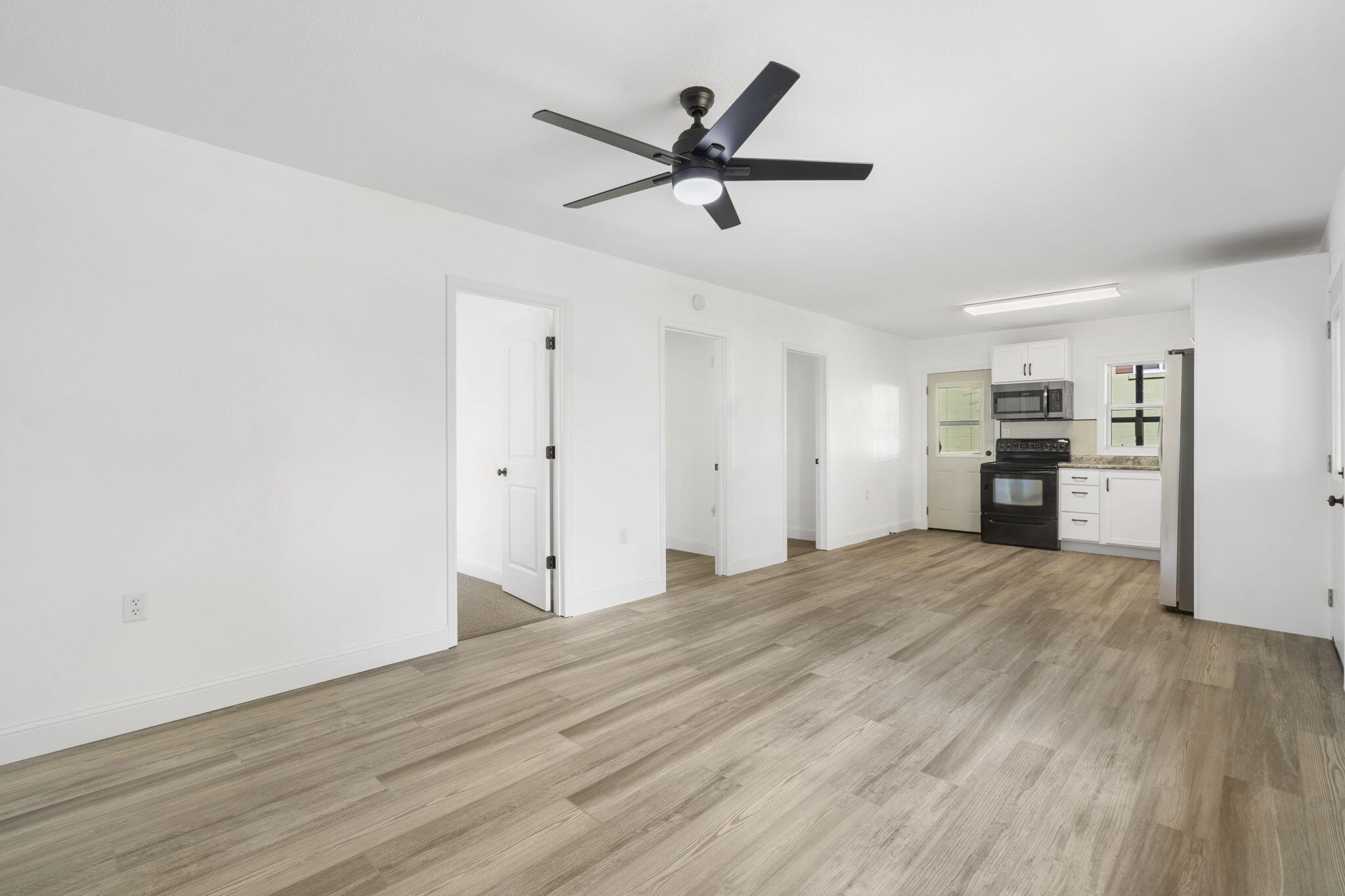 1118 A B Fine Road Property Photo 2