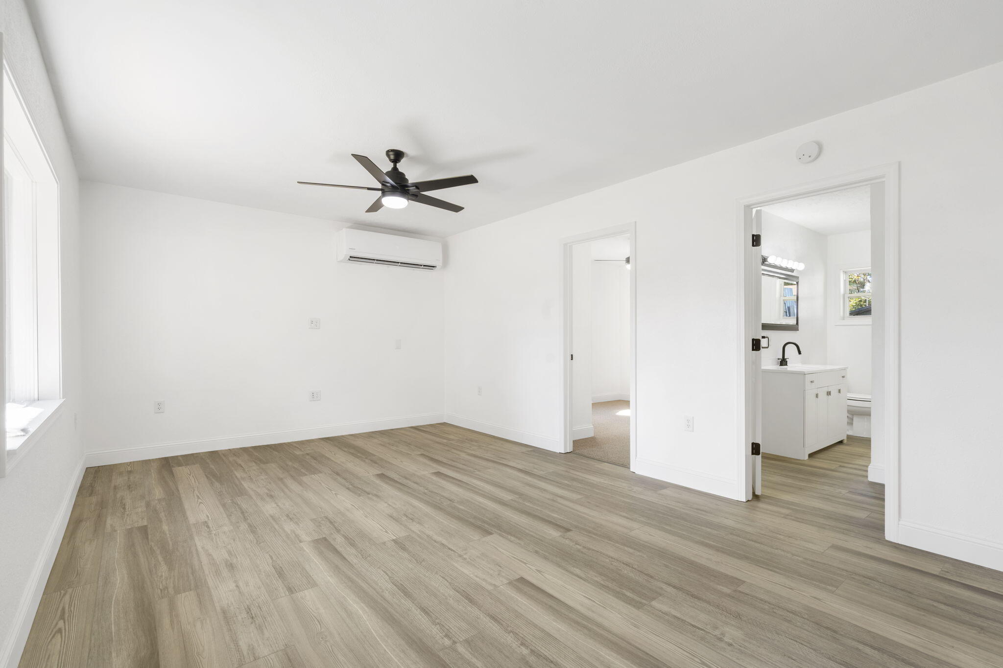 1118 A B Fine Road Property Photo 3