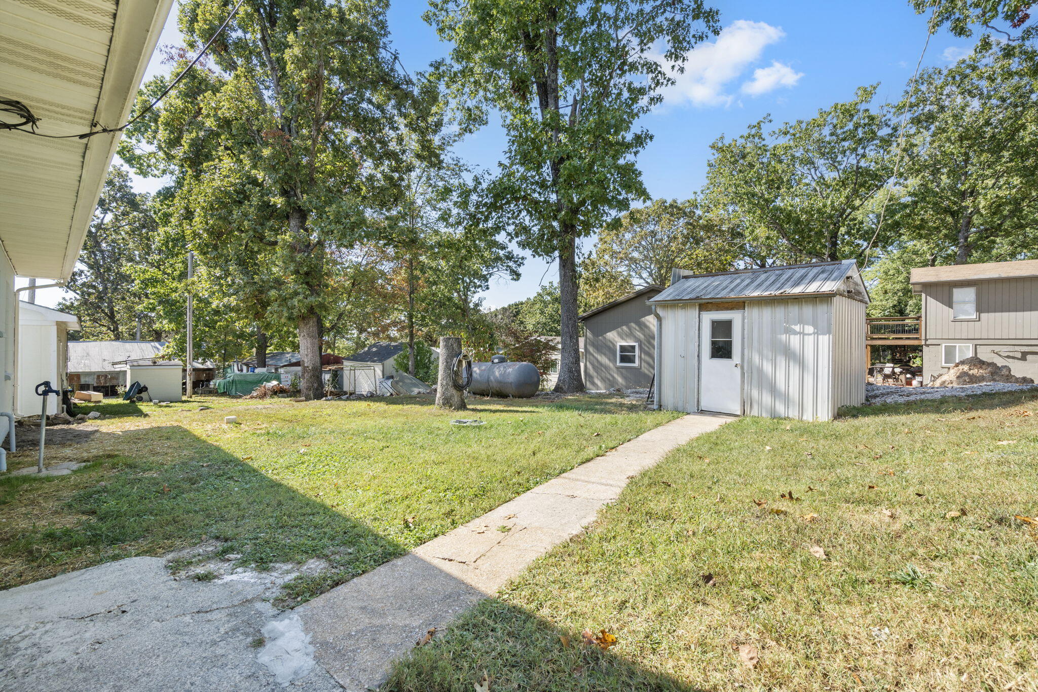 1118 A B Fine Road Property Photo 23