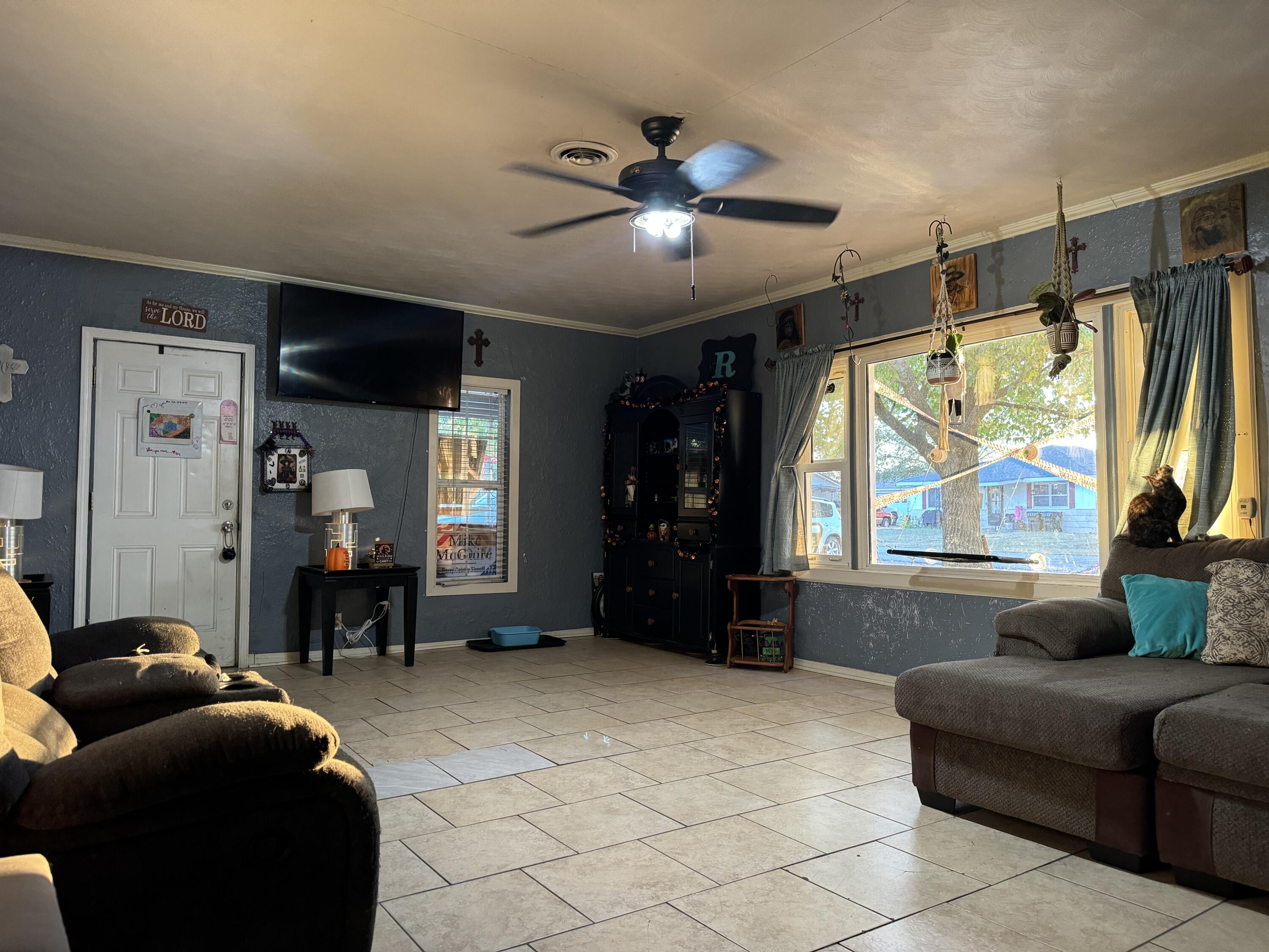 10603 North Main Street Property Photo 6