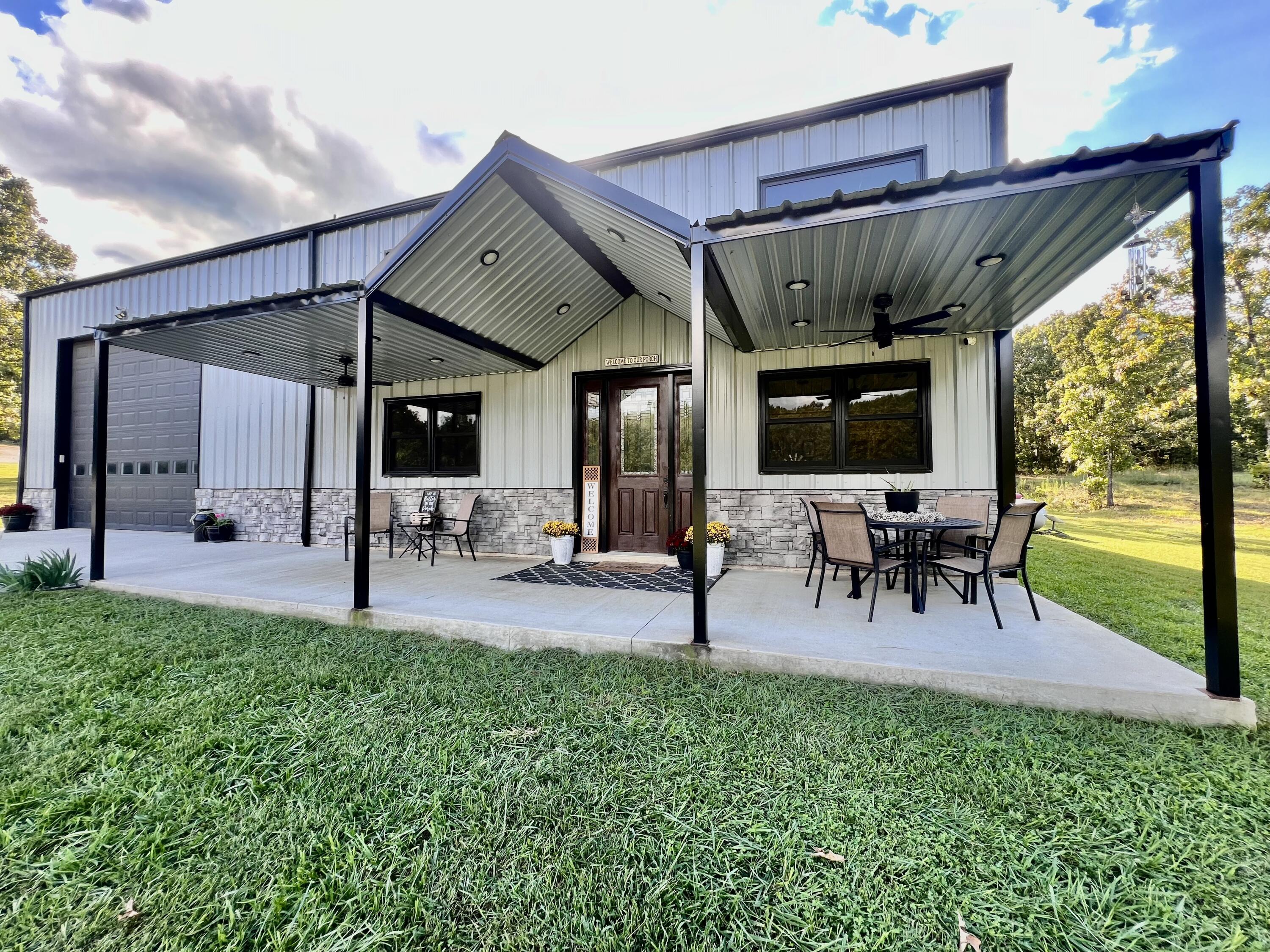 8593 Highway 17 Property Photo 2