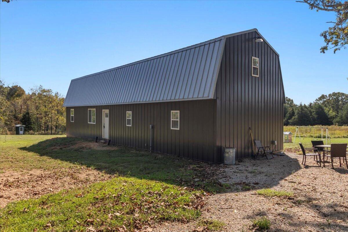 8878 County Road 1740 Property Photo 4