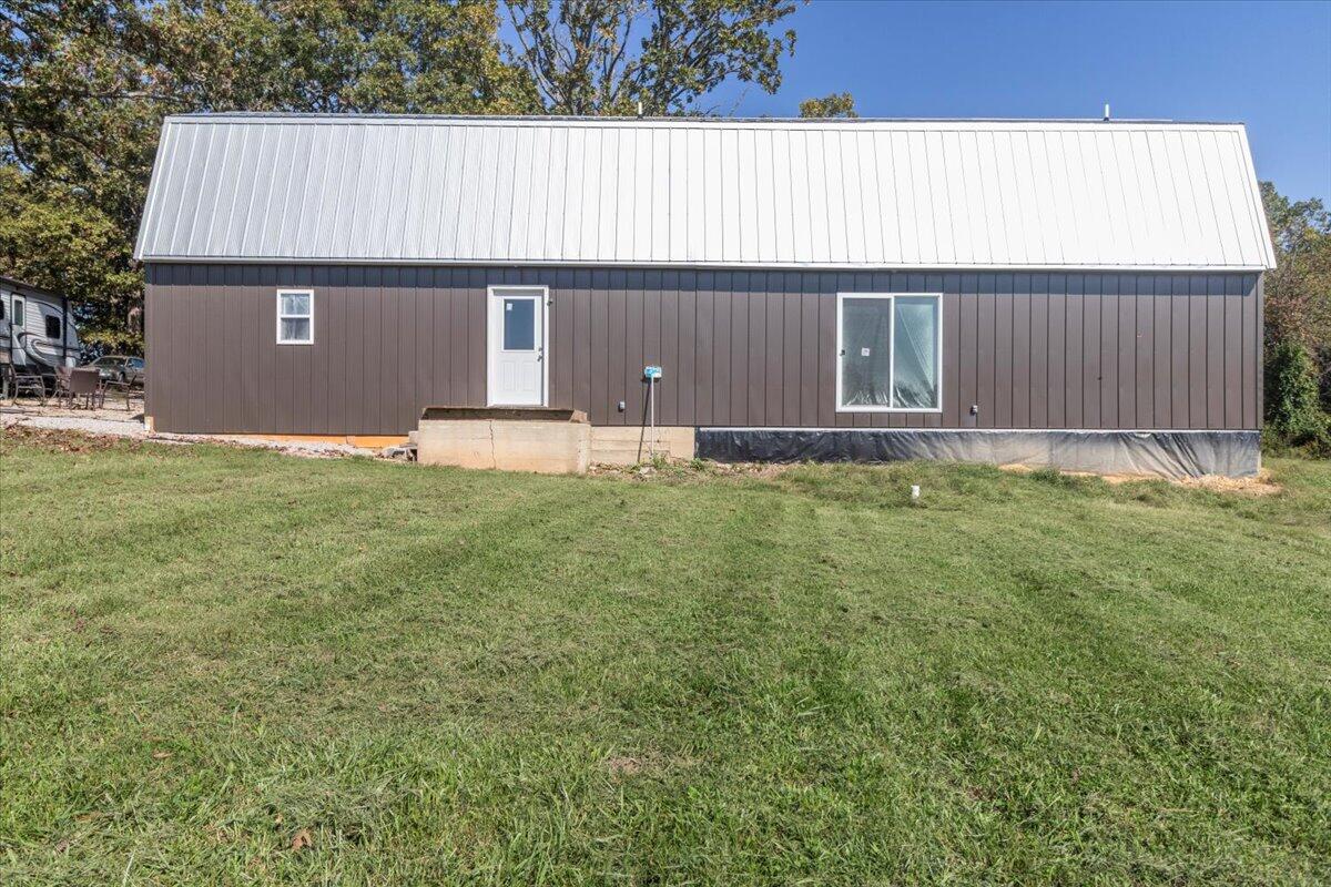 8878 County Road 1740 Property Photo 6