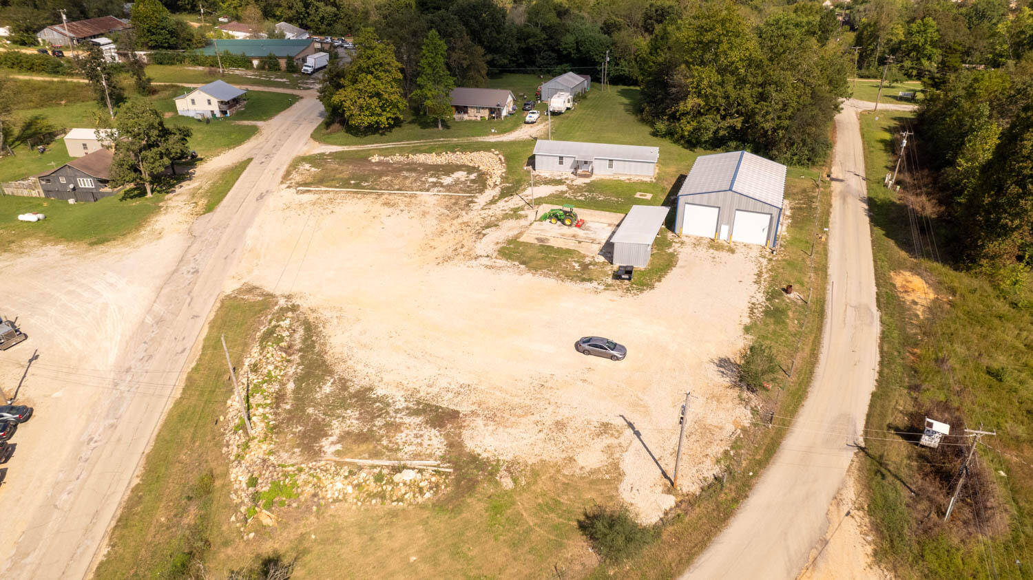 966 Nettleton Avenue Property Photo 3