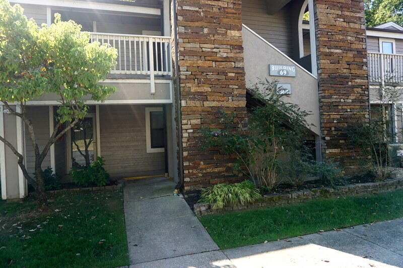 364 Wimbledon Drive Property Photo 2