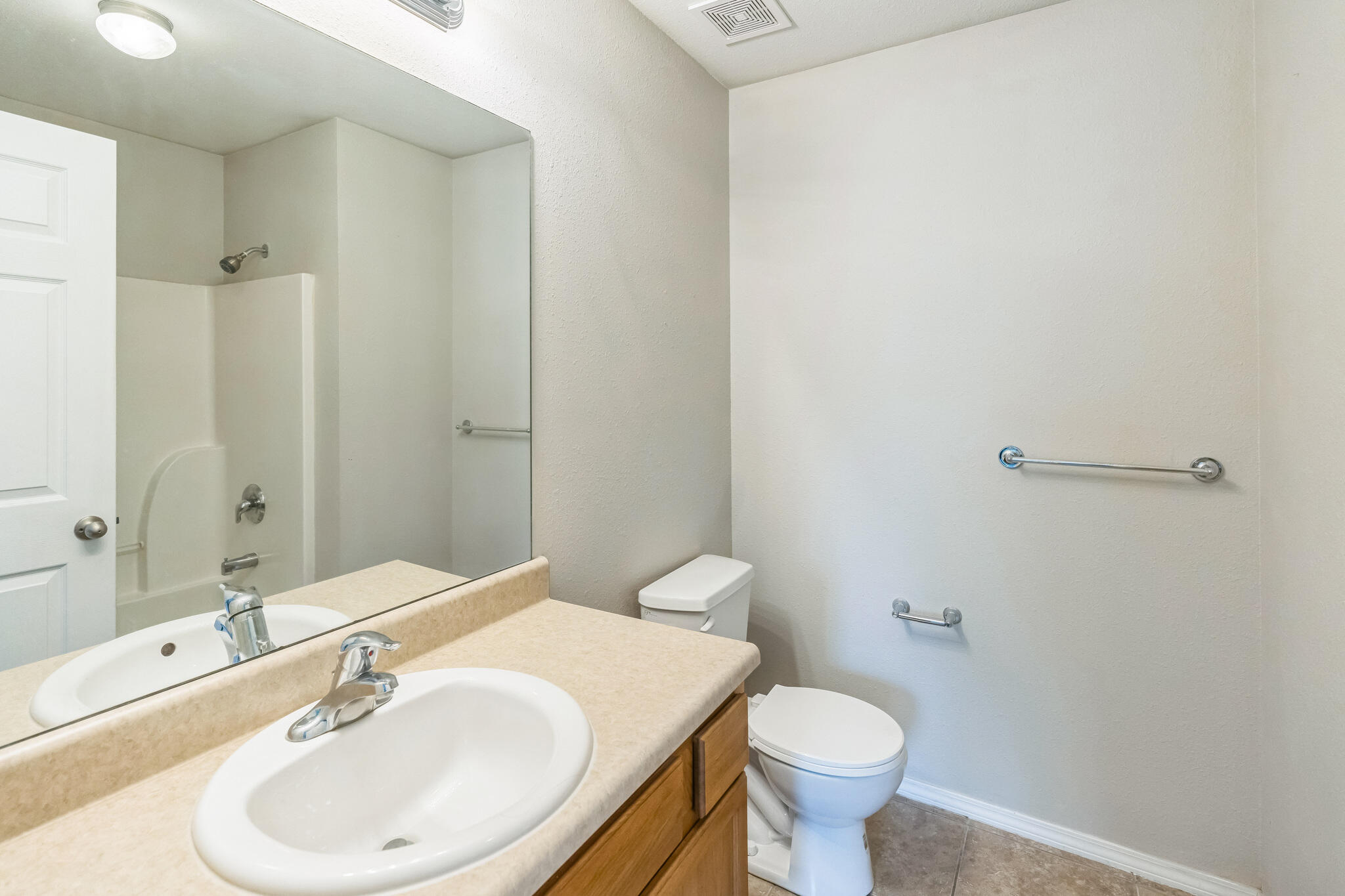 330 West Summit Street Property Photo 14