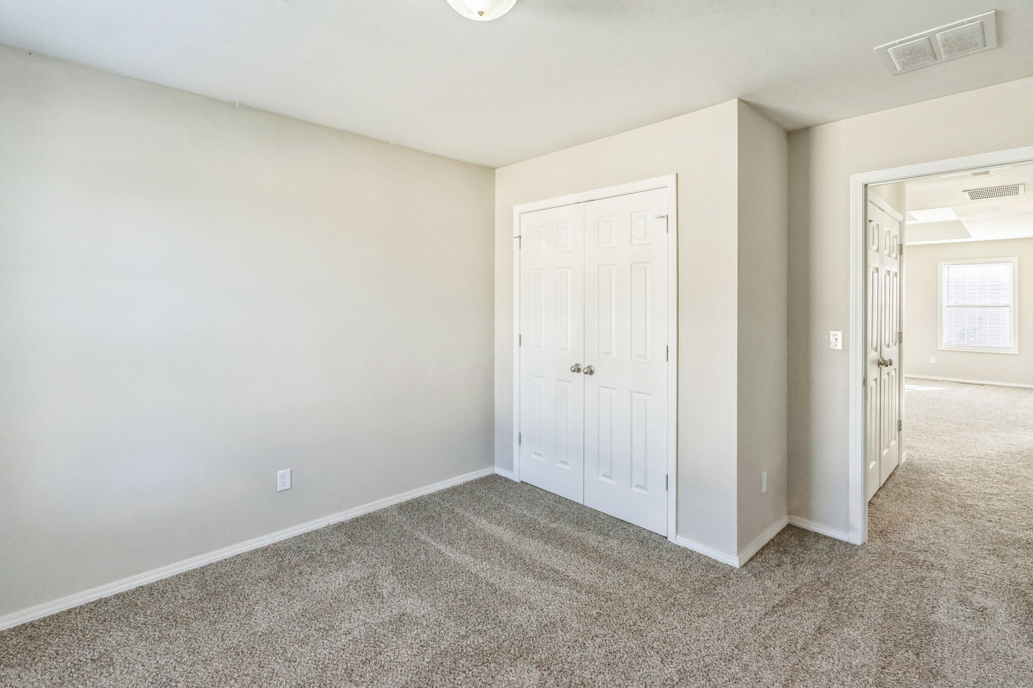 330 West Summit Street Property Photo 18