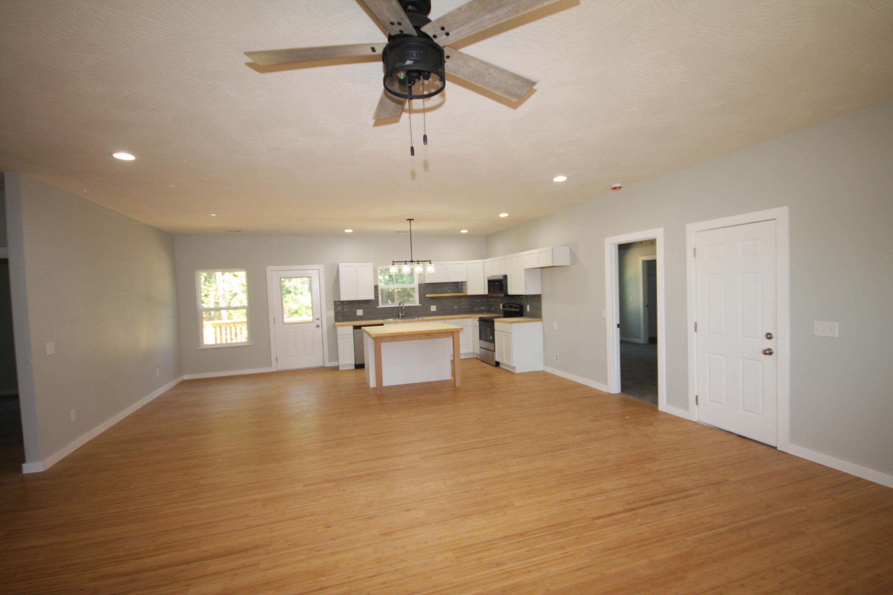 414 Jeanne Drive Property Photo 2