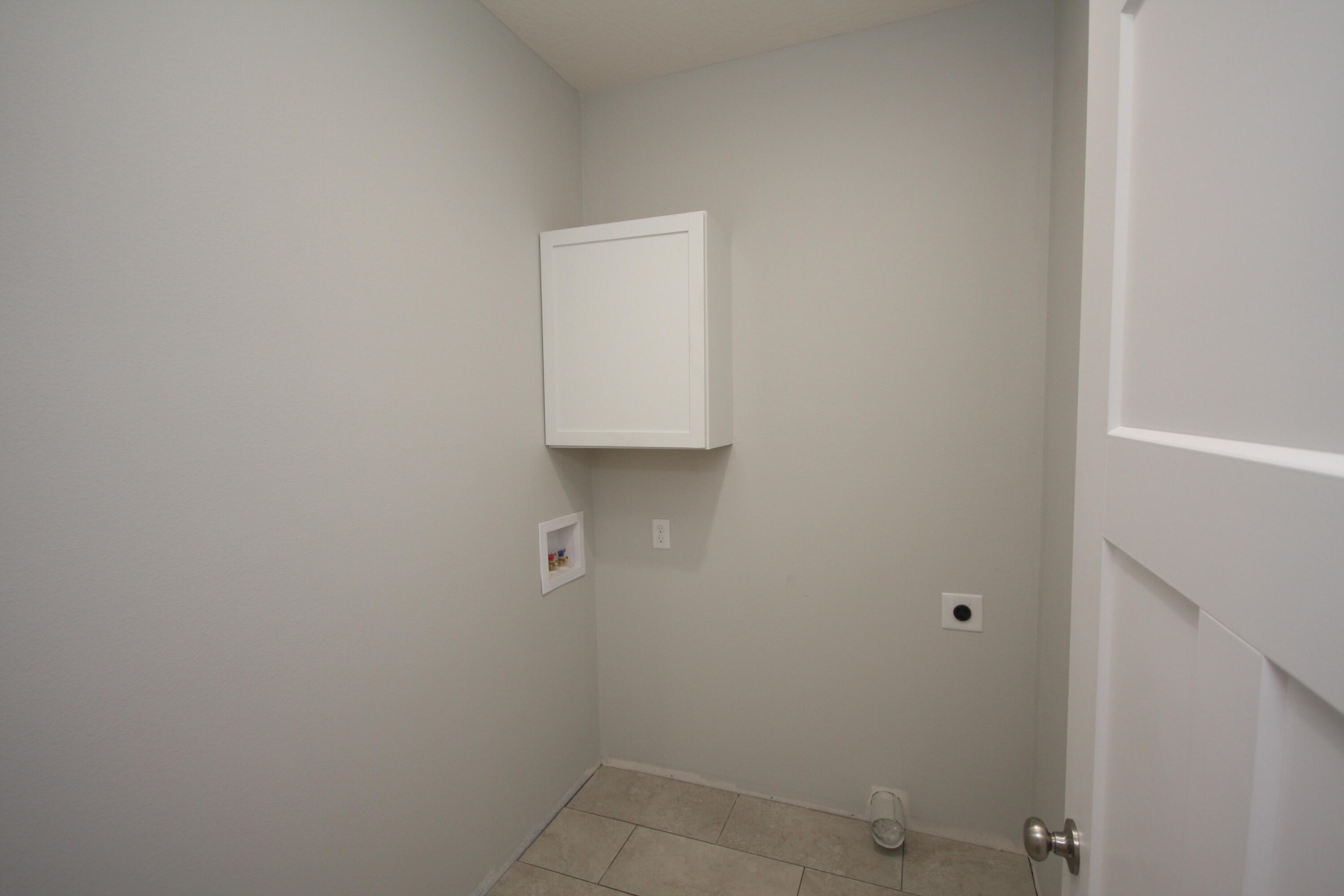 414 Jeanne Drive Property Photo 11