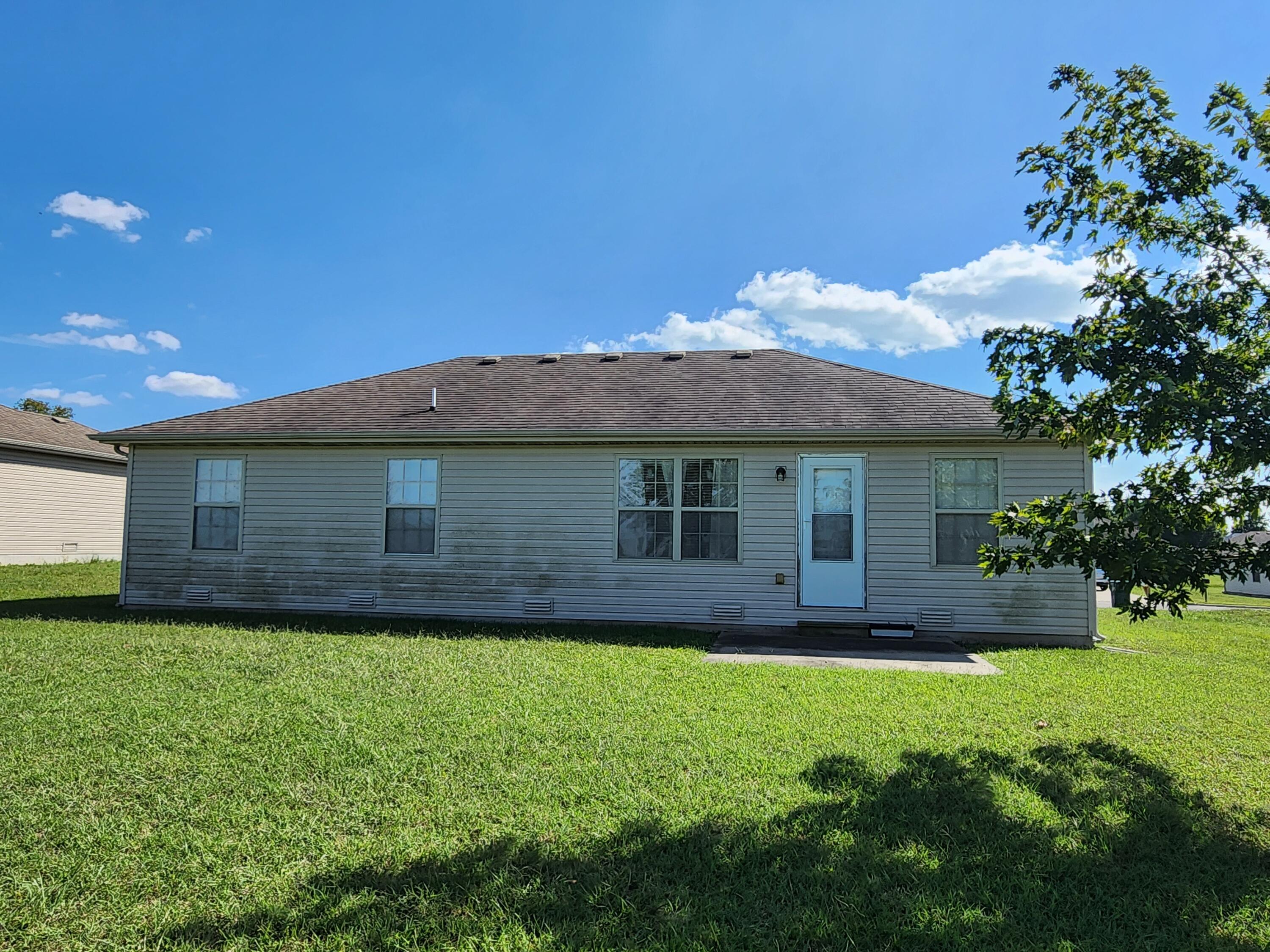 328 West Summit Street Property Photo 5