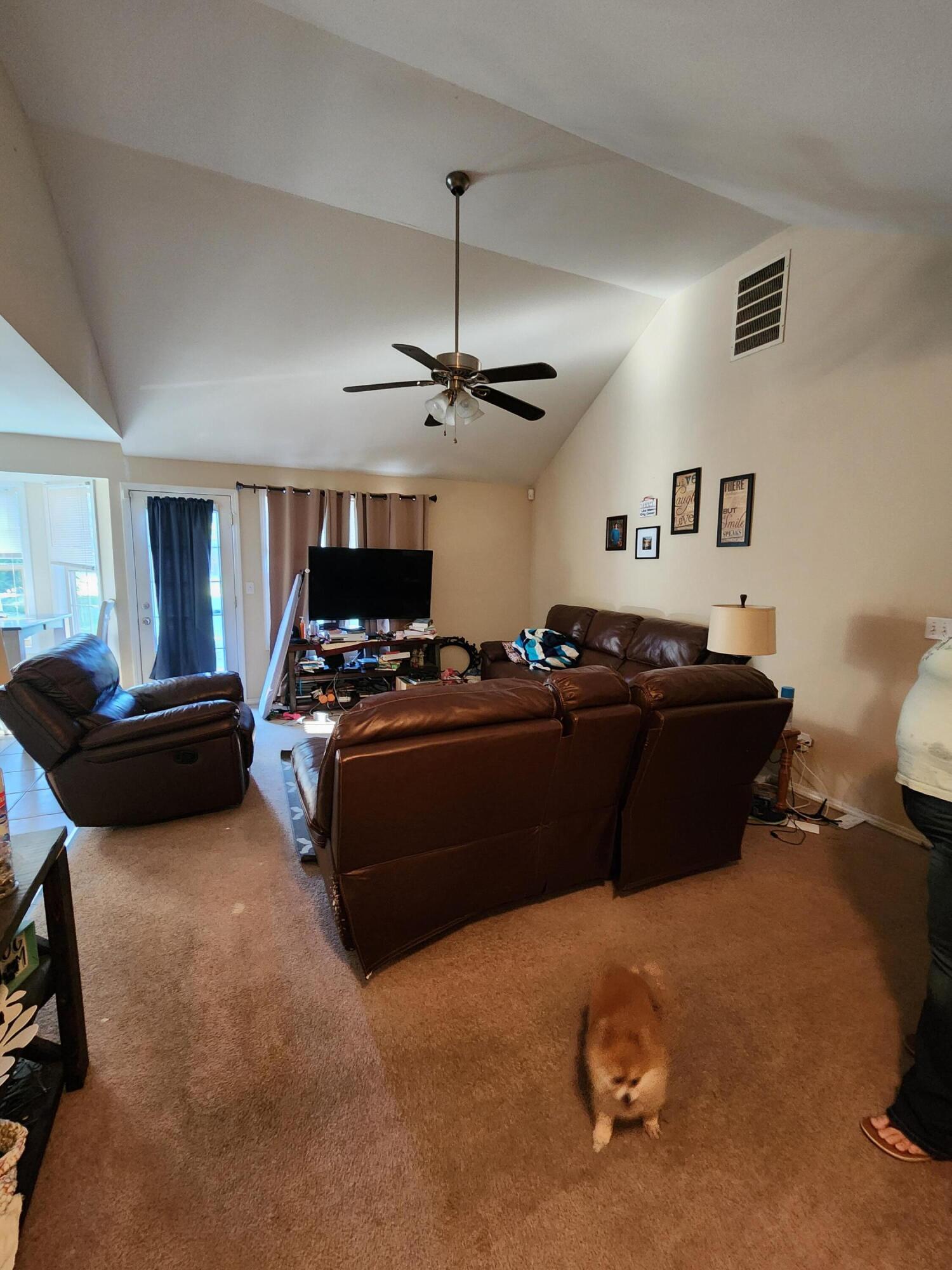 328 West Summit Street Property Photo 7