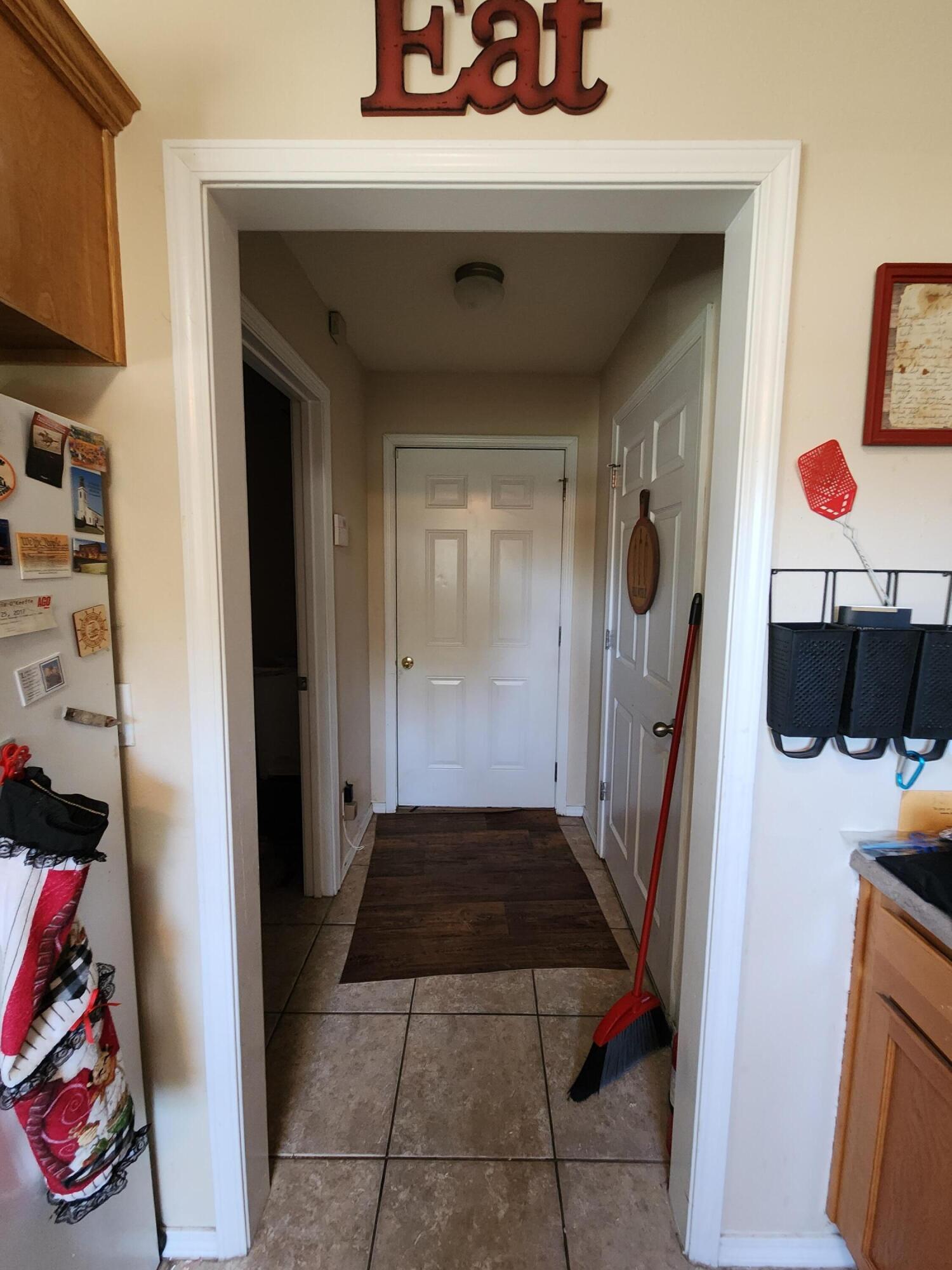 328 West Summit Street Property Photo 8