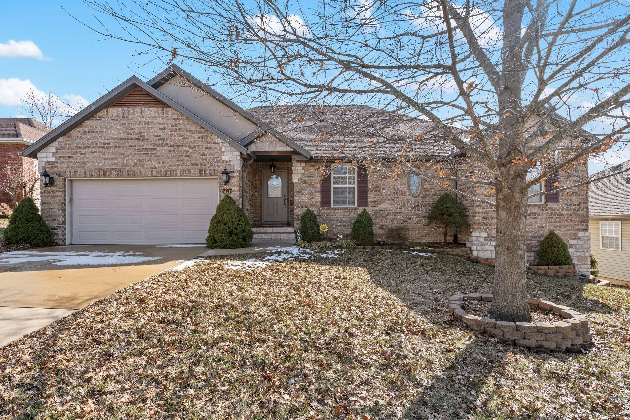 706 Silver Streak Road Property Photo 1