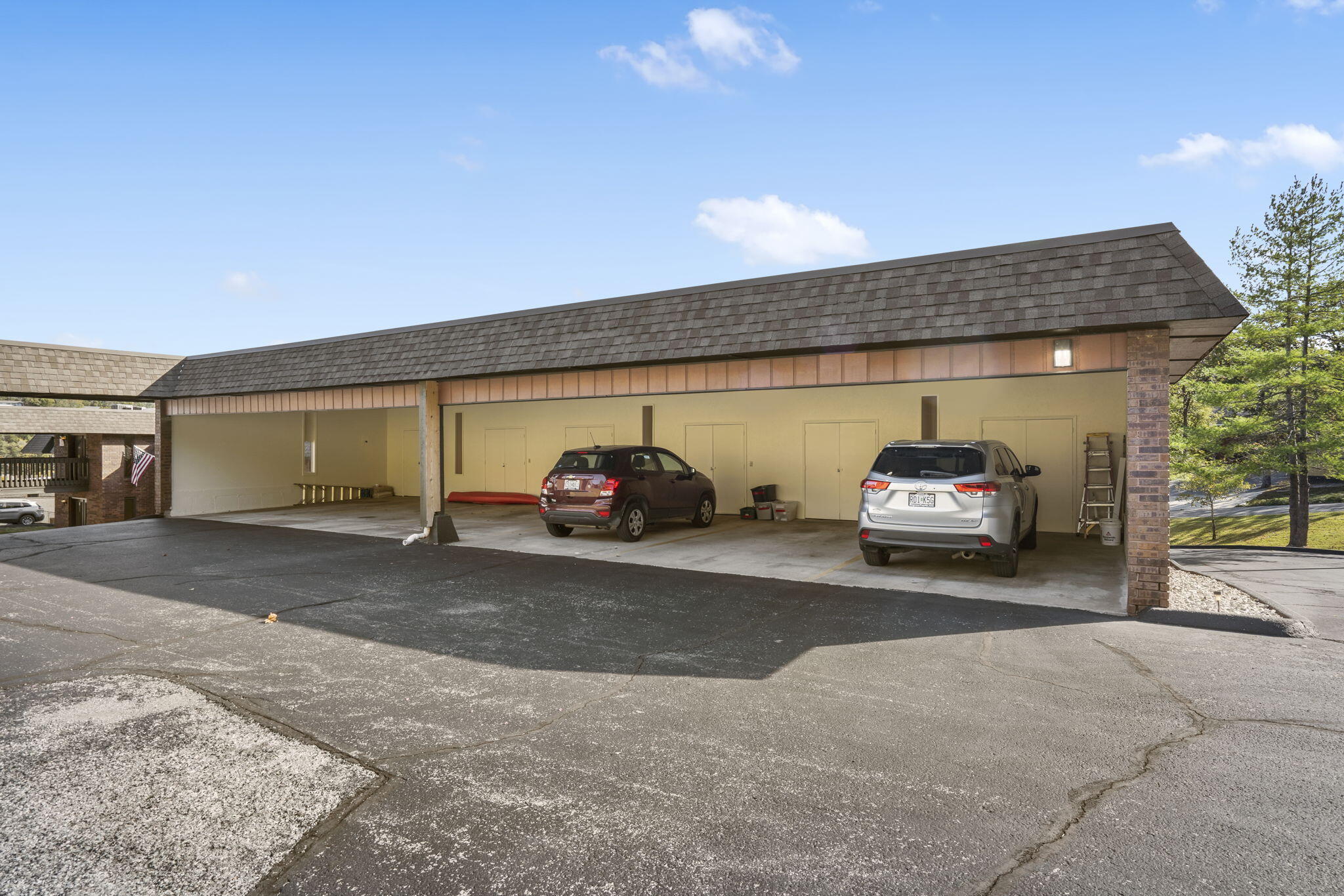 170 Wilshire Drive Property Photo 42