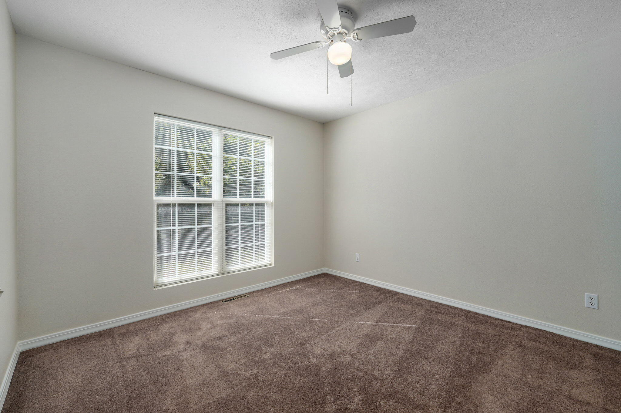 88 Lovers Lane Property Photo 27