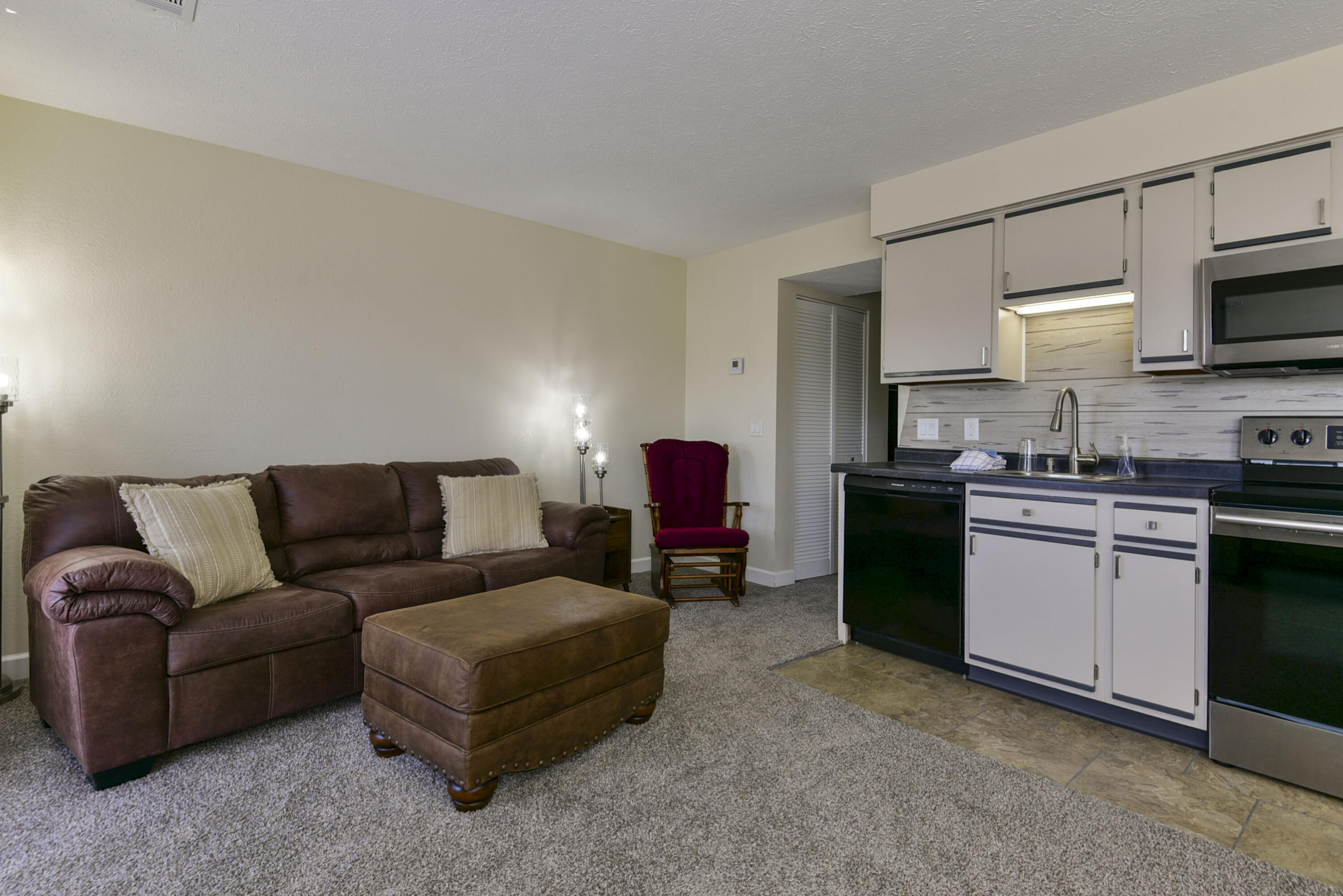 12 Scenic Court Property Photo 6