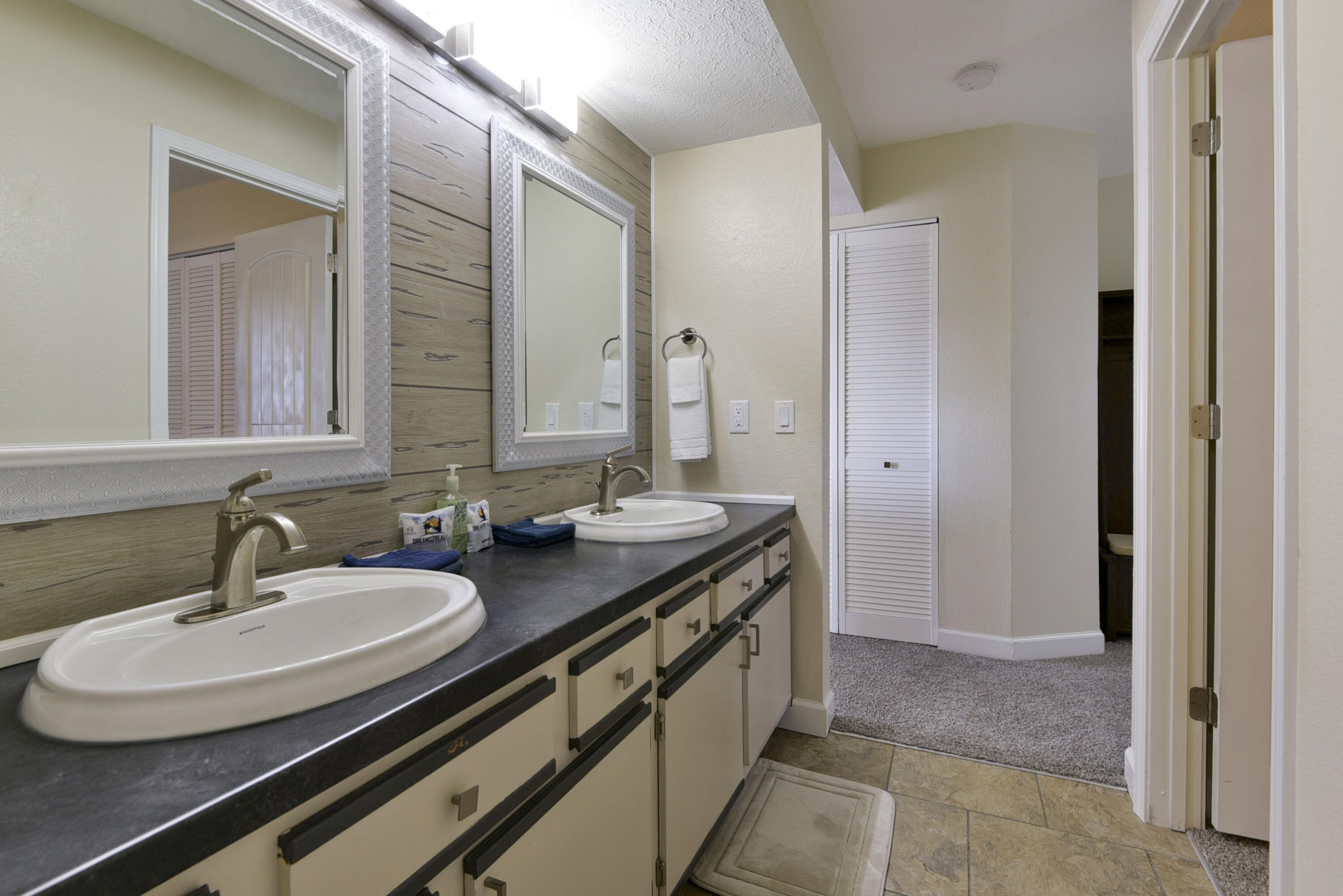 12 Scenic Court Property Photo 14