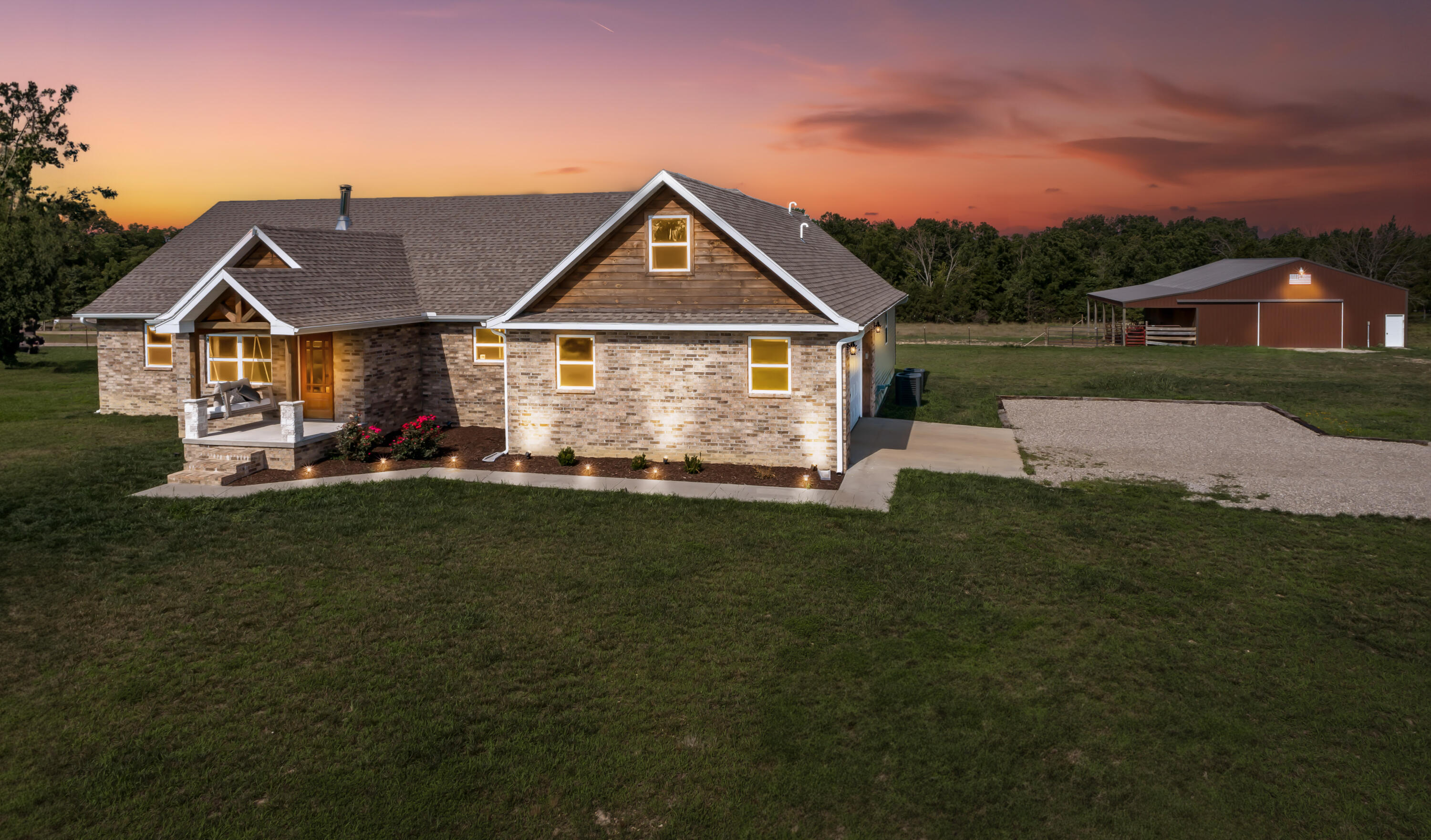 3985 Peters Drive Property Photo 4