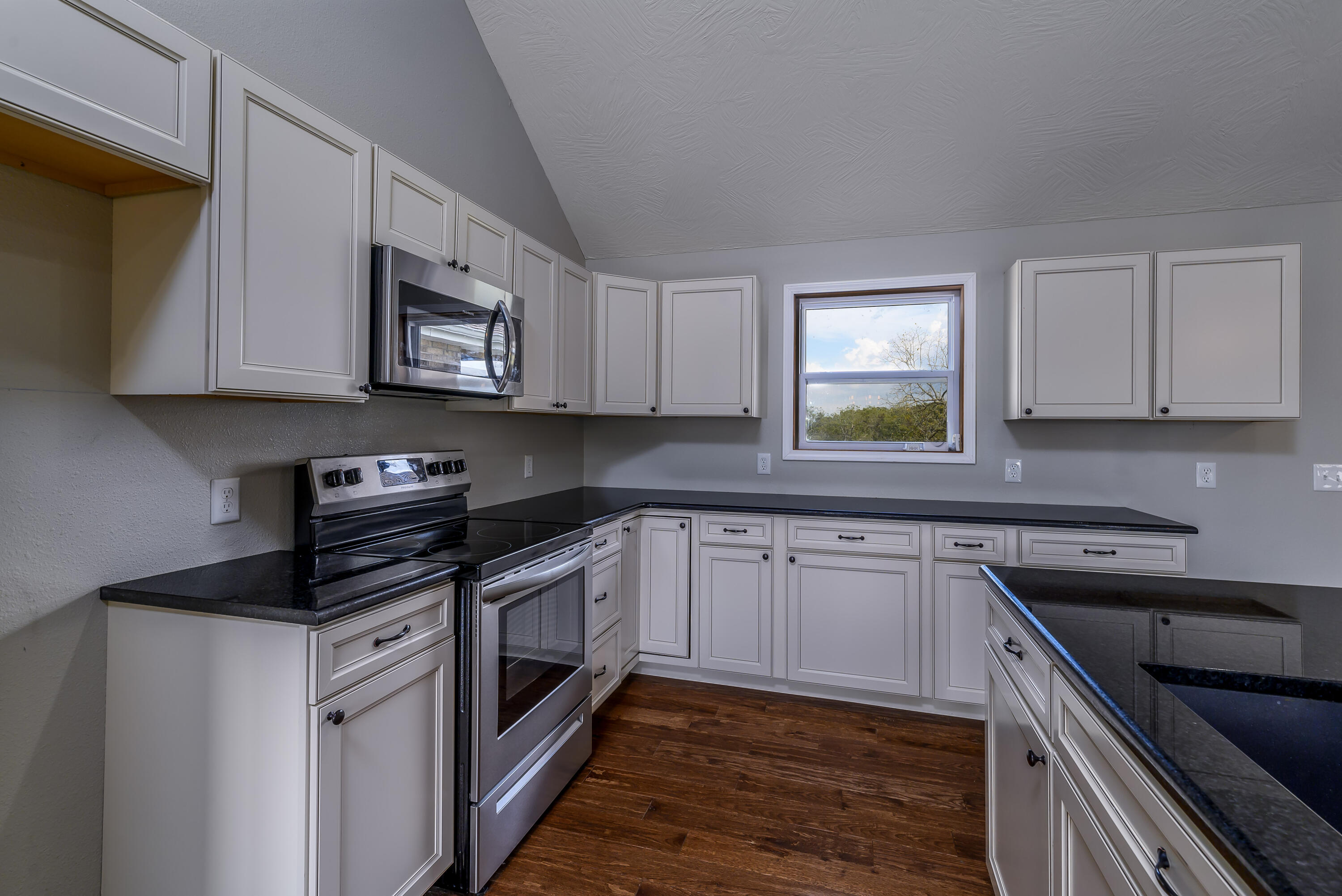 3985 Peters Drive Property Photo 22