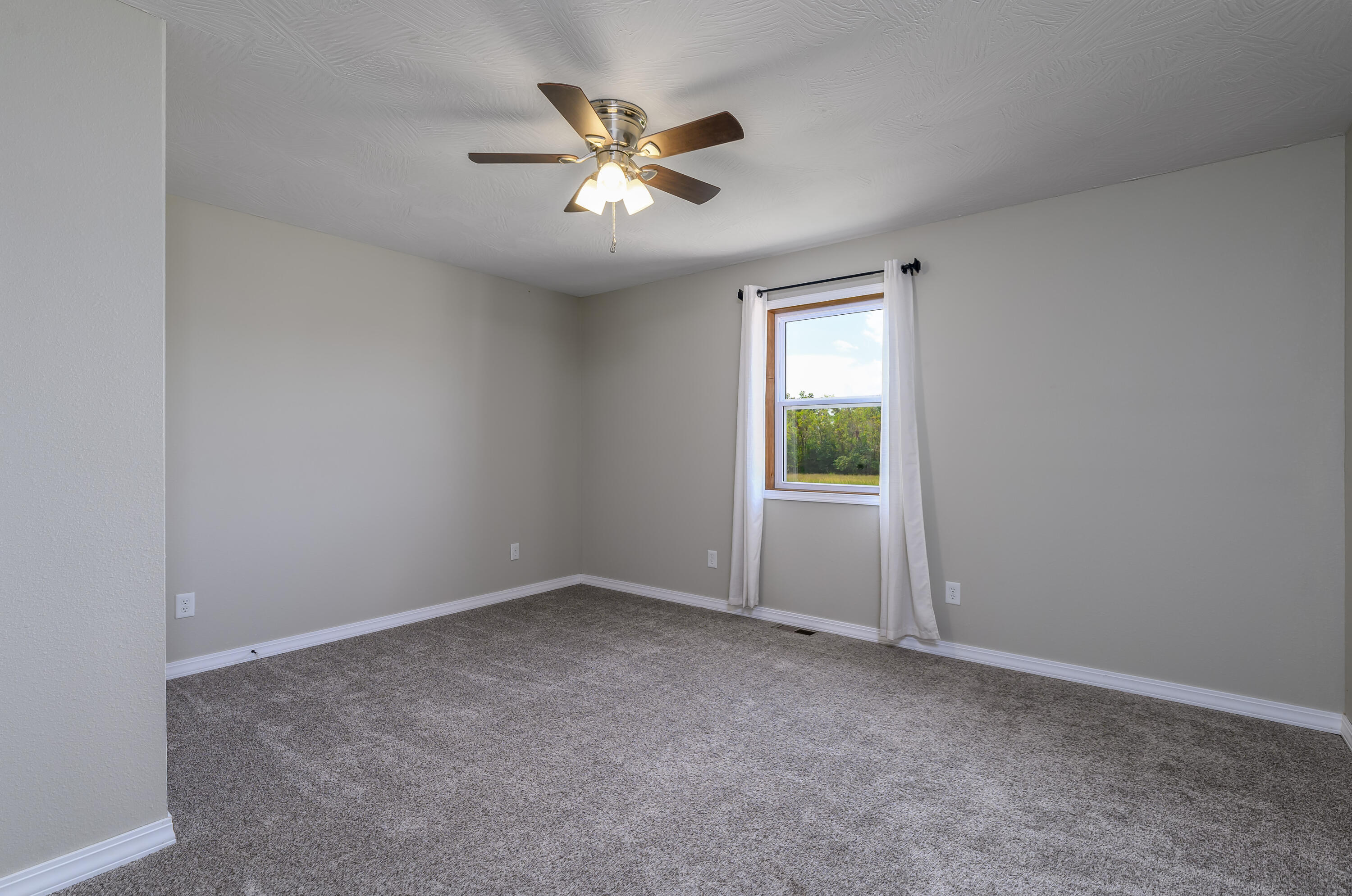 3985 Peters Drive Property Photo 33