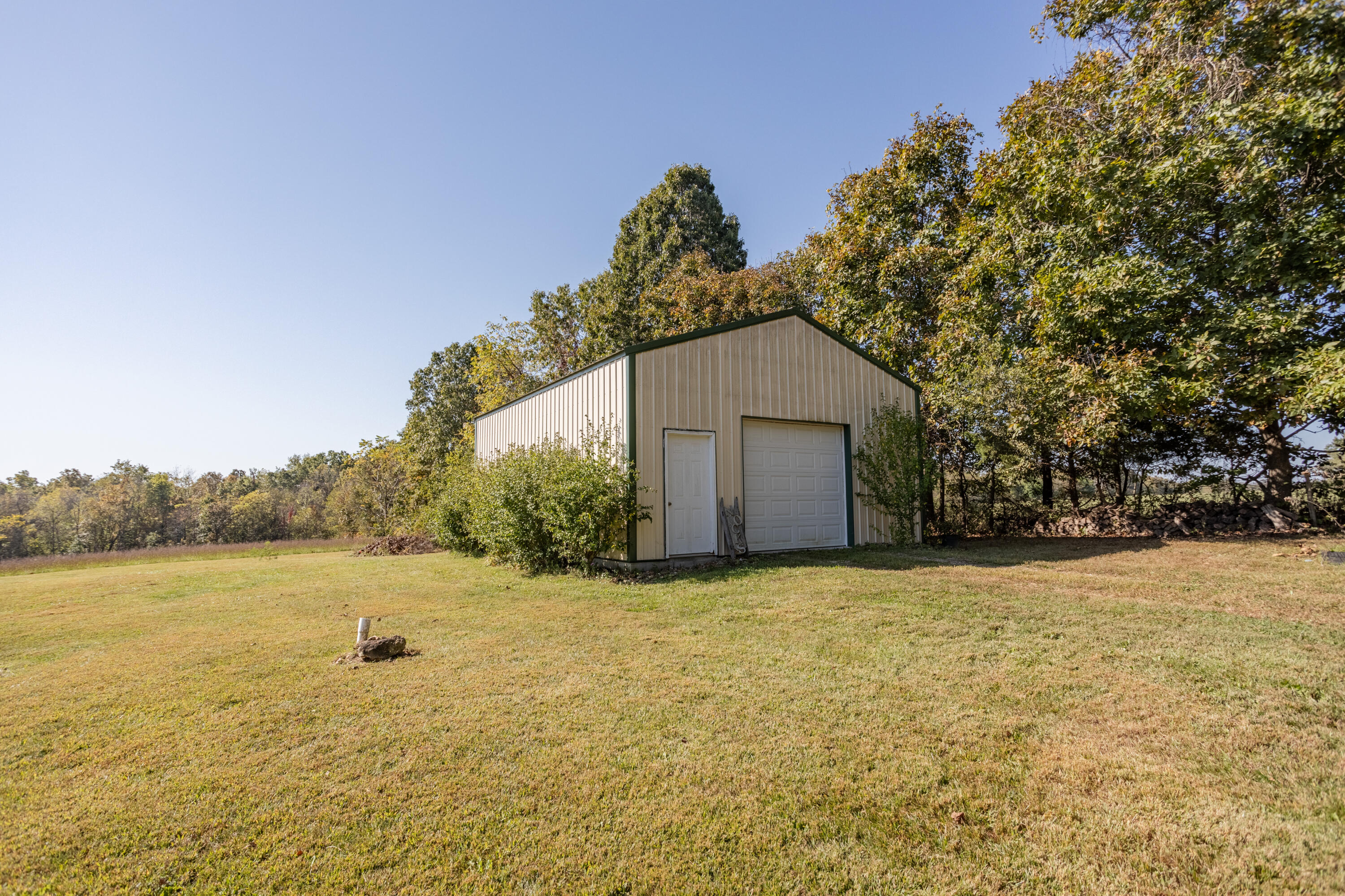 1744 Pyatt Road Property Photo 39